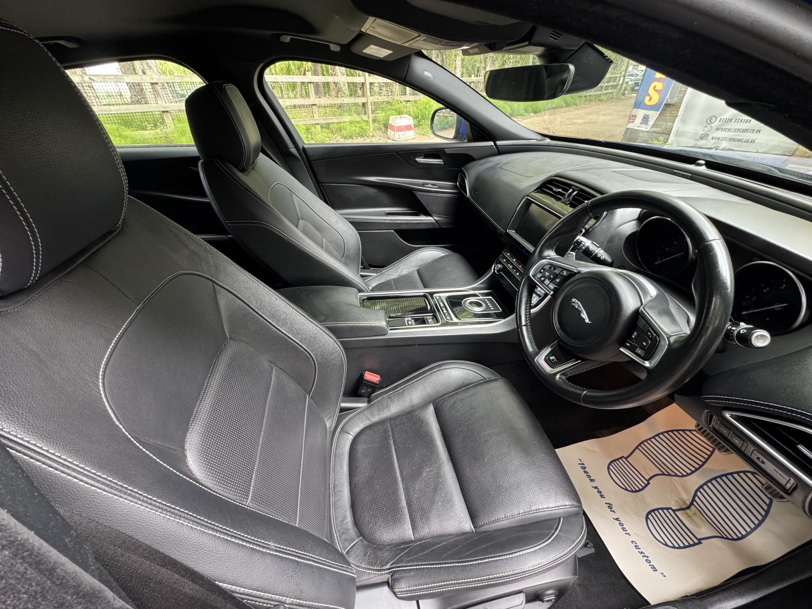 Jaguar XE 2.0i GPF R-Sport Saloon 4dr Petrol Auto Euro 6 (s/s) (250 ps)