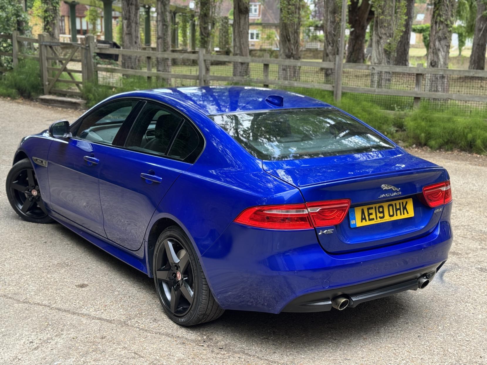 Jaguar XE 2.0i GPF R-Sport Saloon 4dr Petrol Auto Euro 6 (s/s) (250 ps)