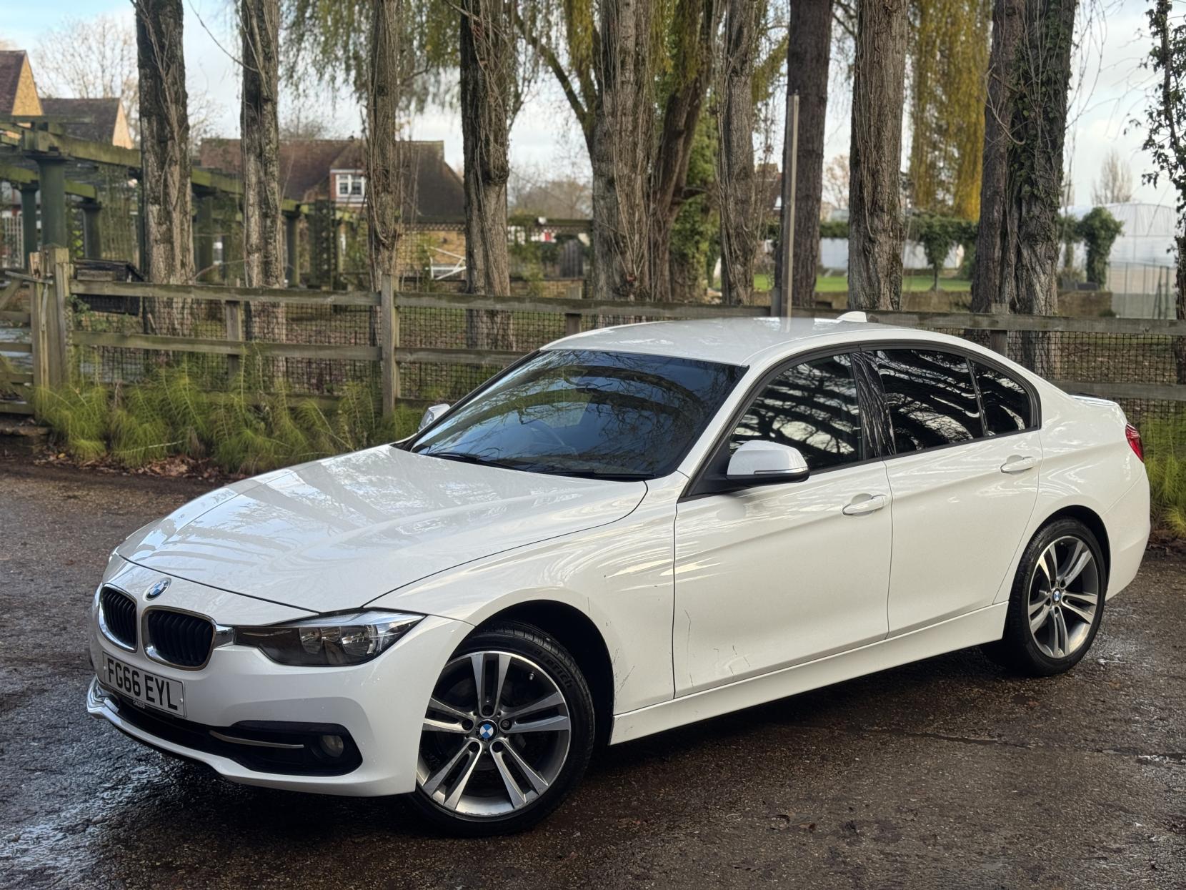 BMW 3 Series 2.0 320i Sport Saloon 4dr Petrol Manual Euro 6 (s/s) (184 ps)