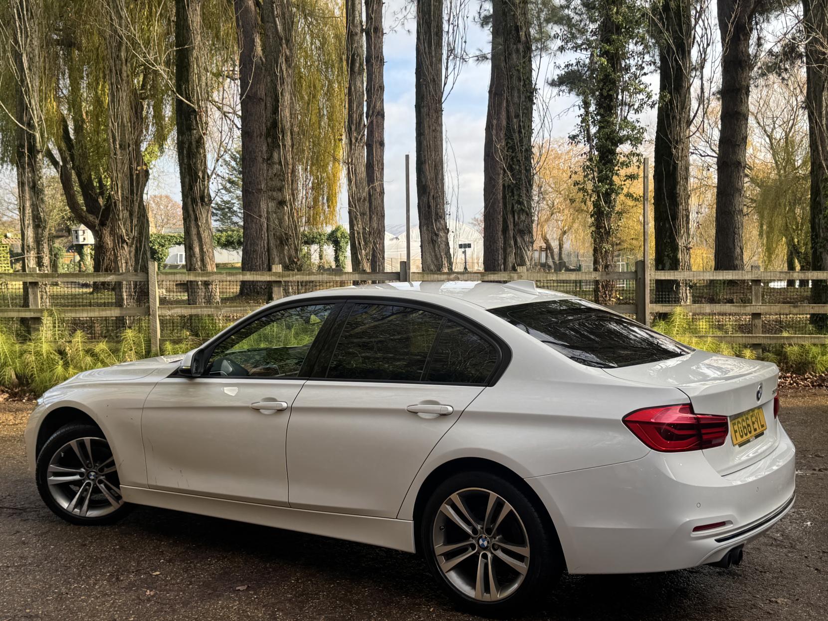 BMW 3 Series 2.0 320i Sport Saloon 4dr Petrol Manual Euro 6 (s/s) (184 ps)