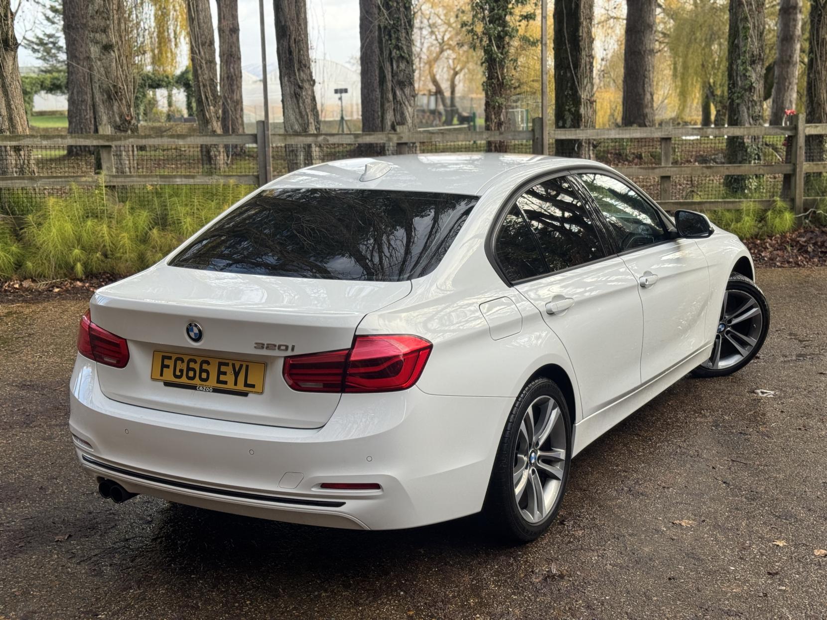 BMW 3 Series 2.0 320i Sport Saloon 4dr Petrol Manual Euro 6 (s/s) (184 ps)