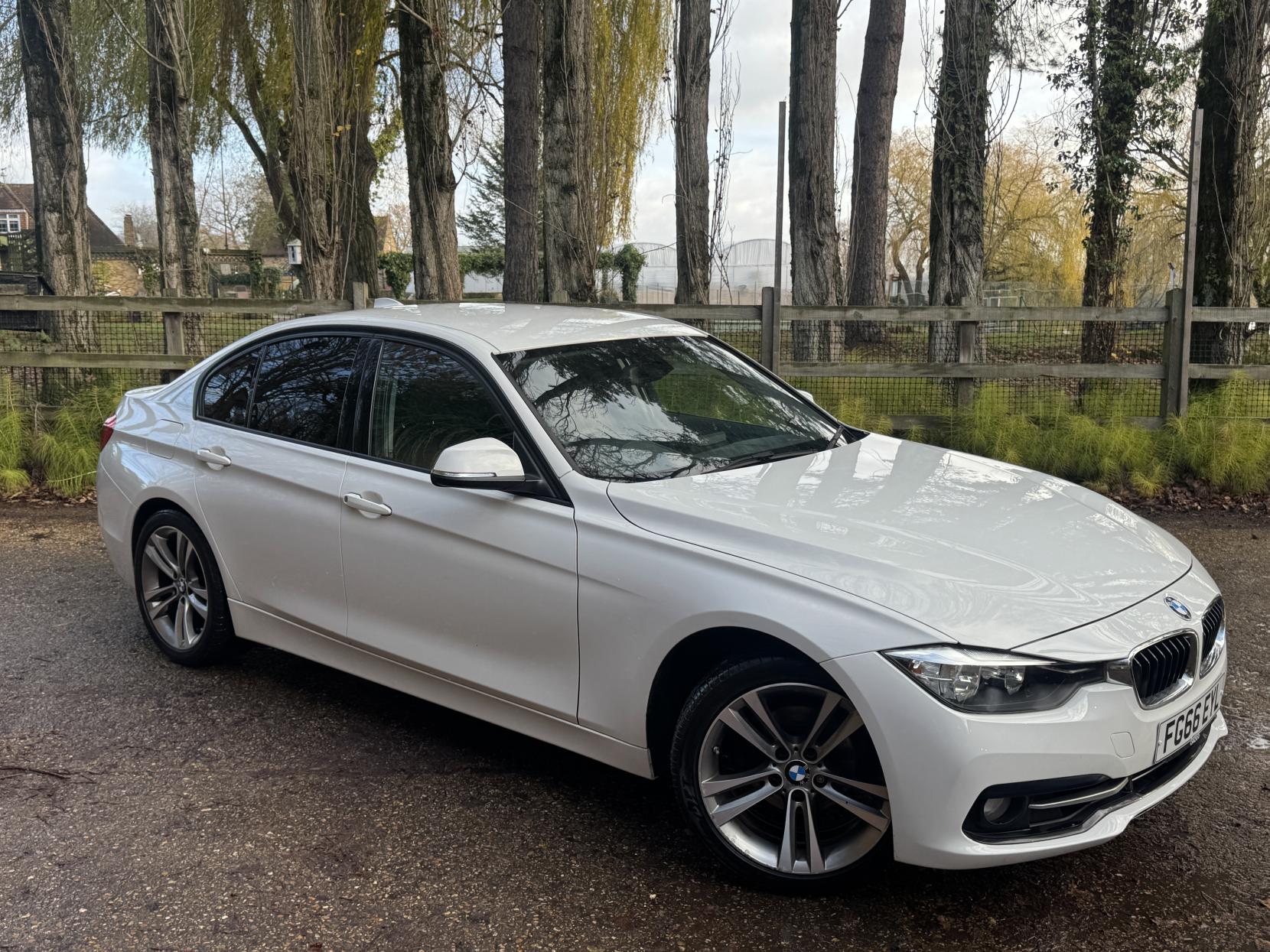 BMW 3 Series 2.0 320i Sport Saloon 4dr Petrol Manual Euro 6 (s/s) (184 ps)