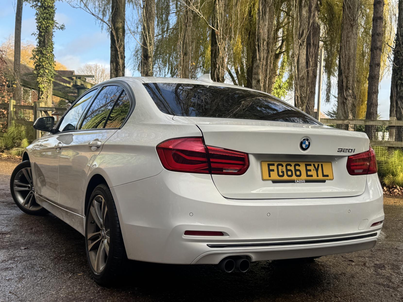 BMW 3 Series 2.0 320i Sport Saloon 4dr Petrol Manual Euro 6 (s/s) (184 ps)