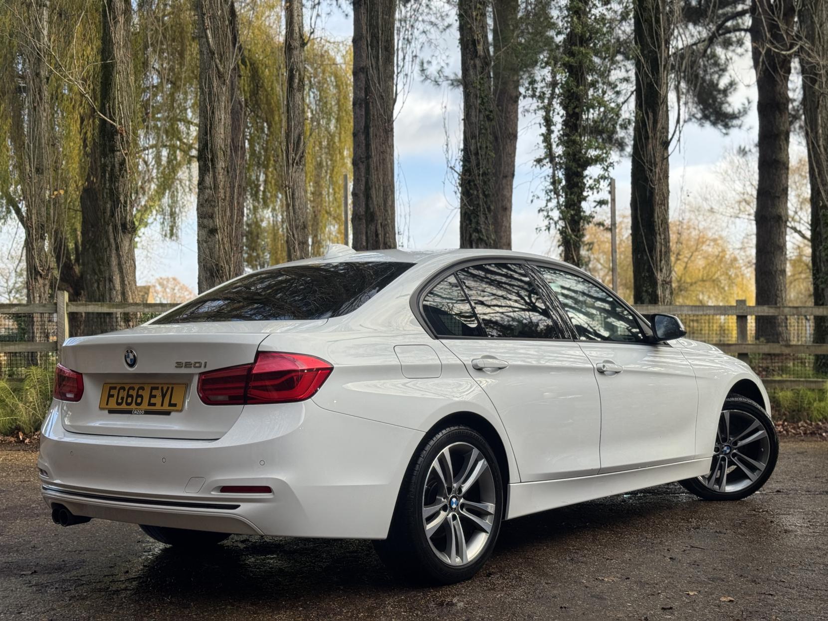 BMW 3 Series 2.0 320i Sport Saloon 4dr Petrol Manual Euro 6 (s/s) (184 ps)