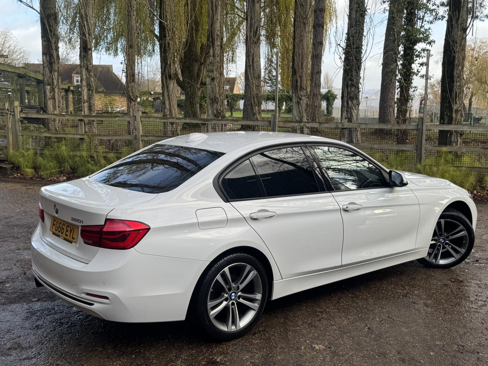 BMW 3 Series 2.0 320i Sport Saloon 4dr Petrol Manual Euro 6 (s/s) (184 ps)