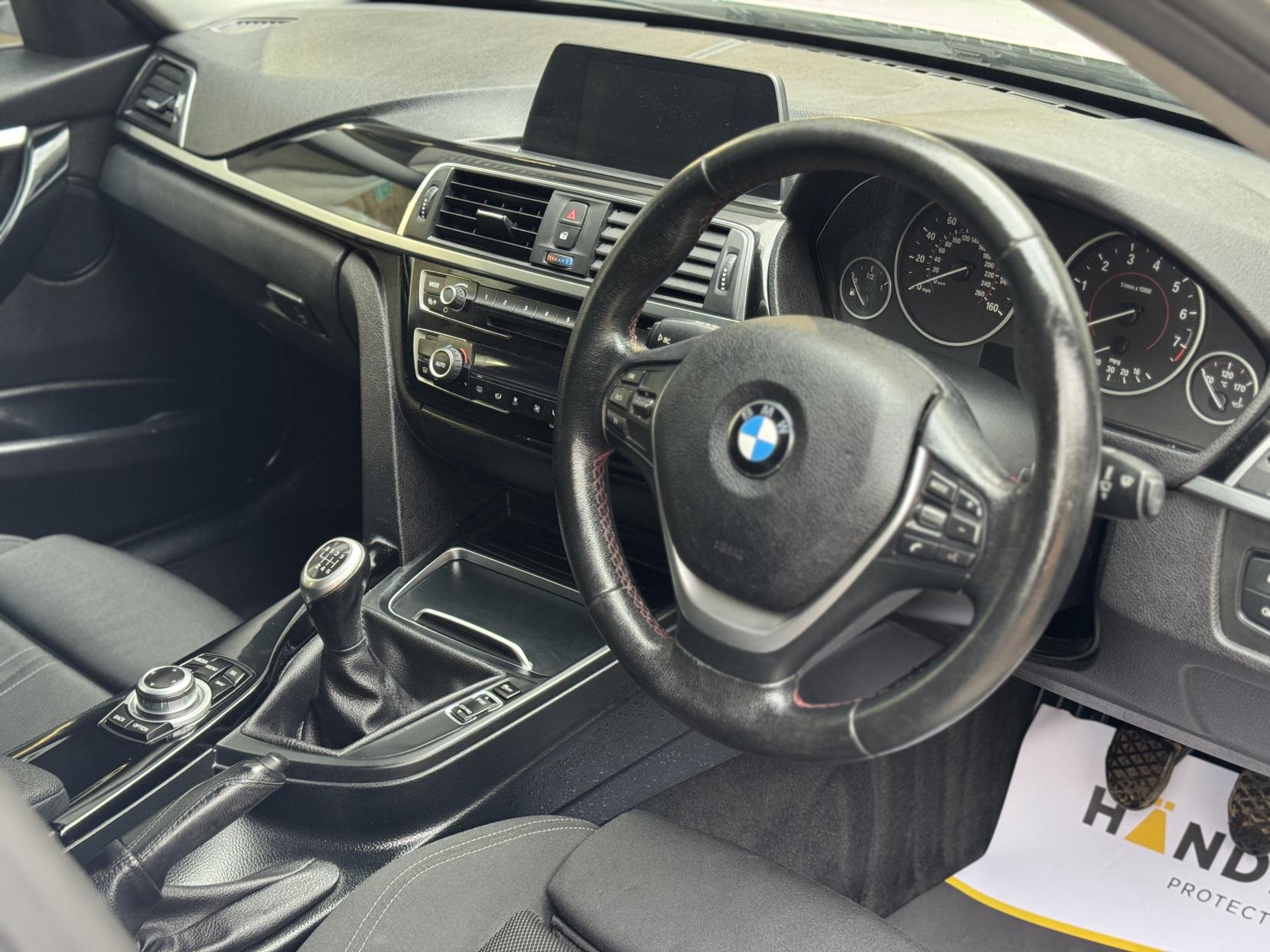 BMW 3 Series 2.0 320i Sport Saloon 4dr Petrol Manual Euro 6 (s/s) (184 ps)