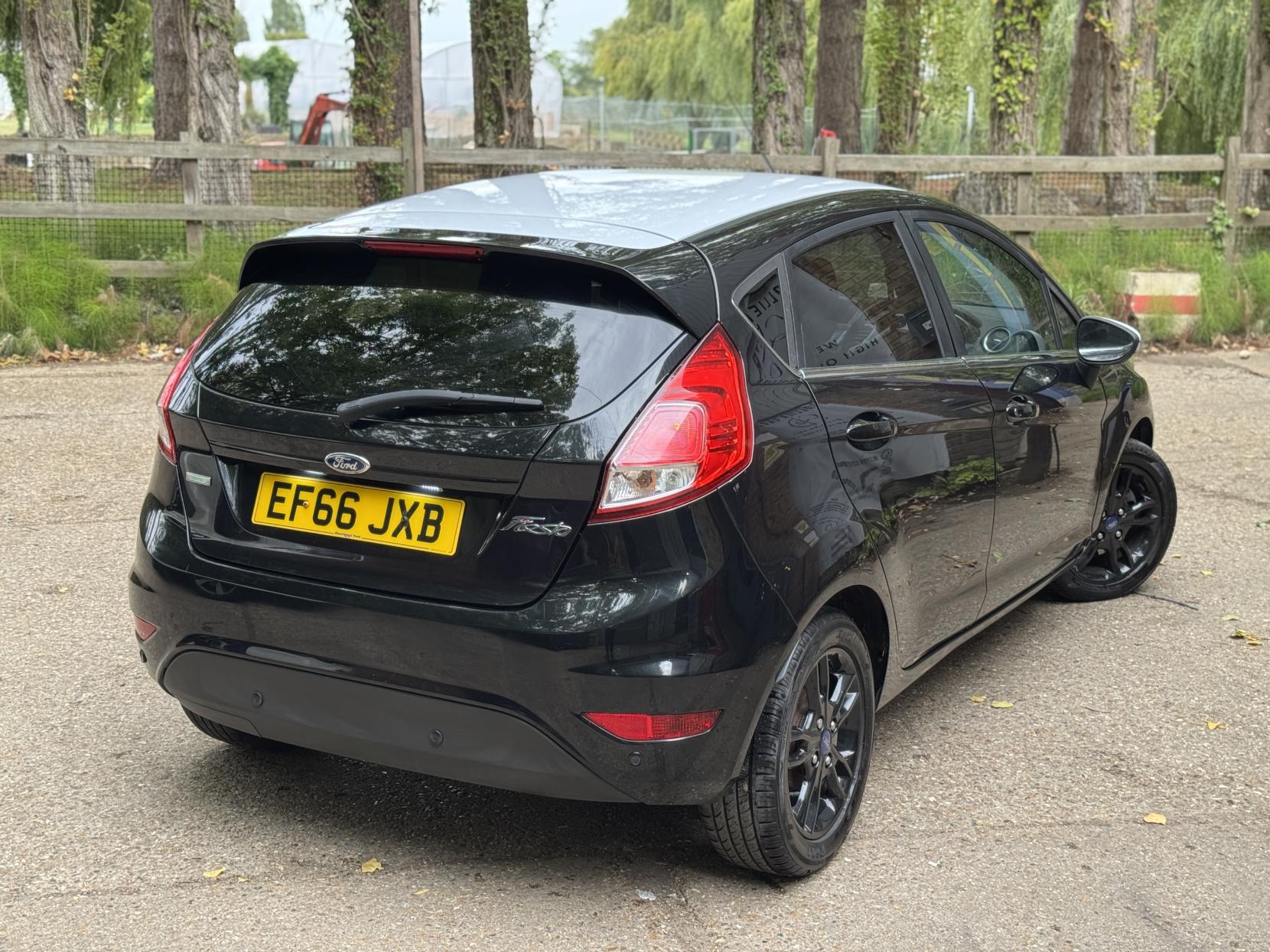 Ford Fiesta 1.0T EcoBoost Zetec Black Edition Hatchback 5dr Petrol Manual Euro 6 (s/s) (100 ps)