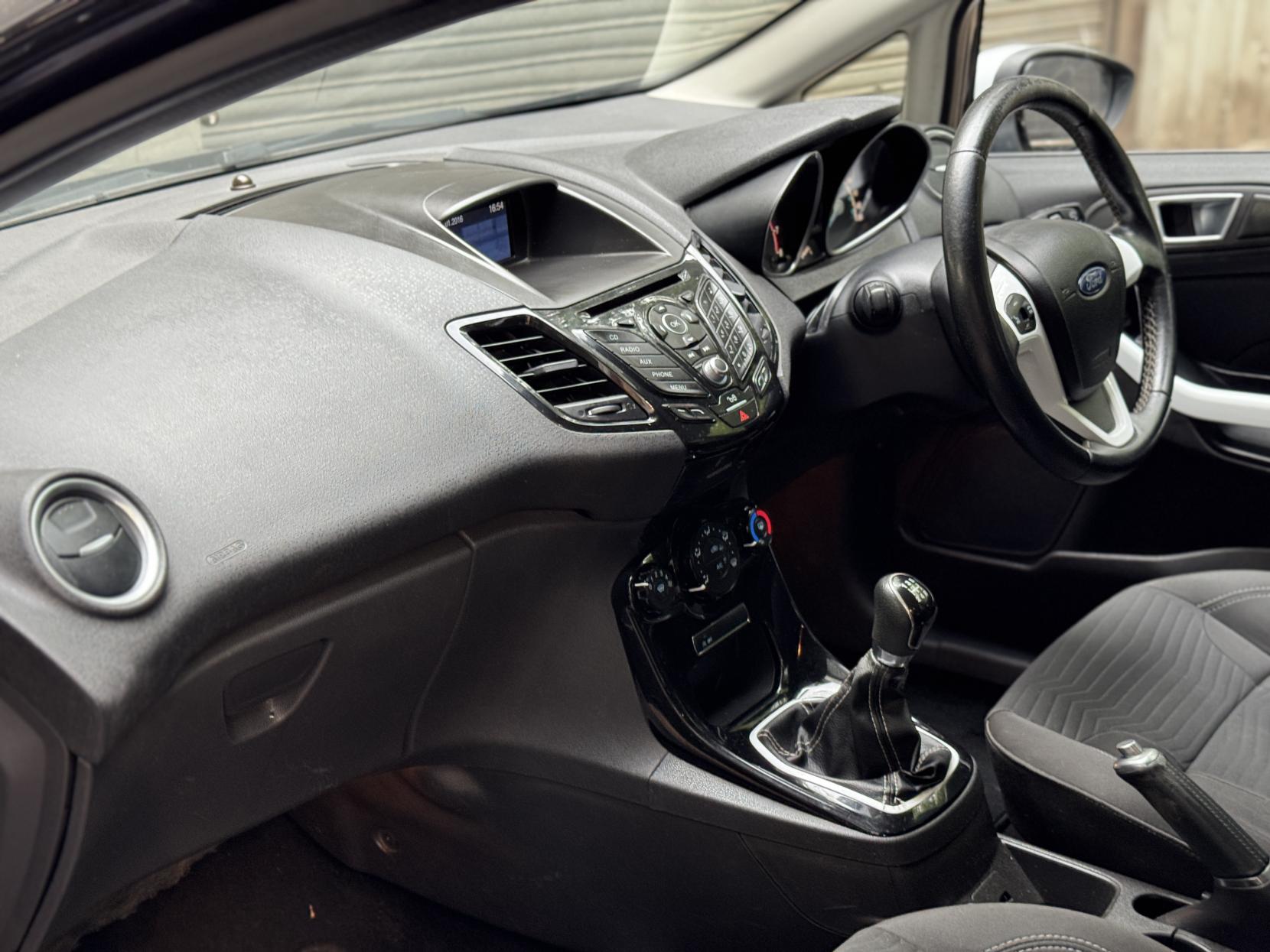 Ford Fiesta 1.0T EcoBoost Zetec Black Edition Hatchback 5dr Petrol Manual Euro 6 (s/s) (100 ps)