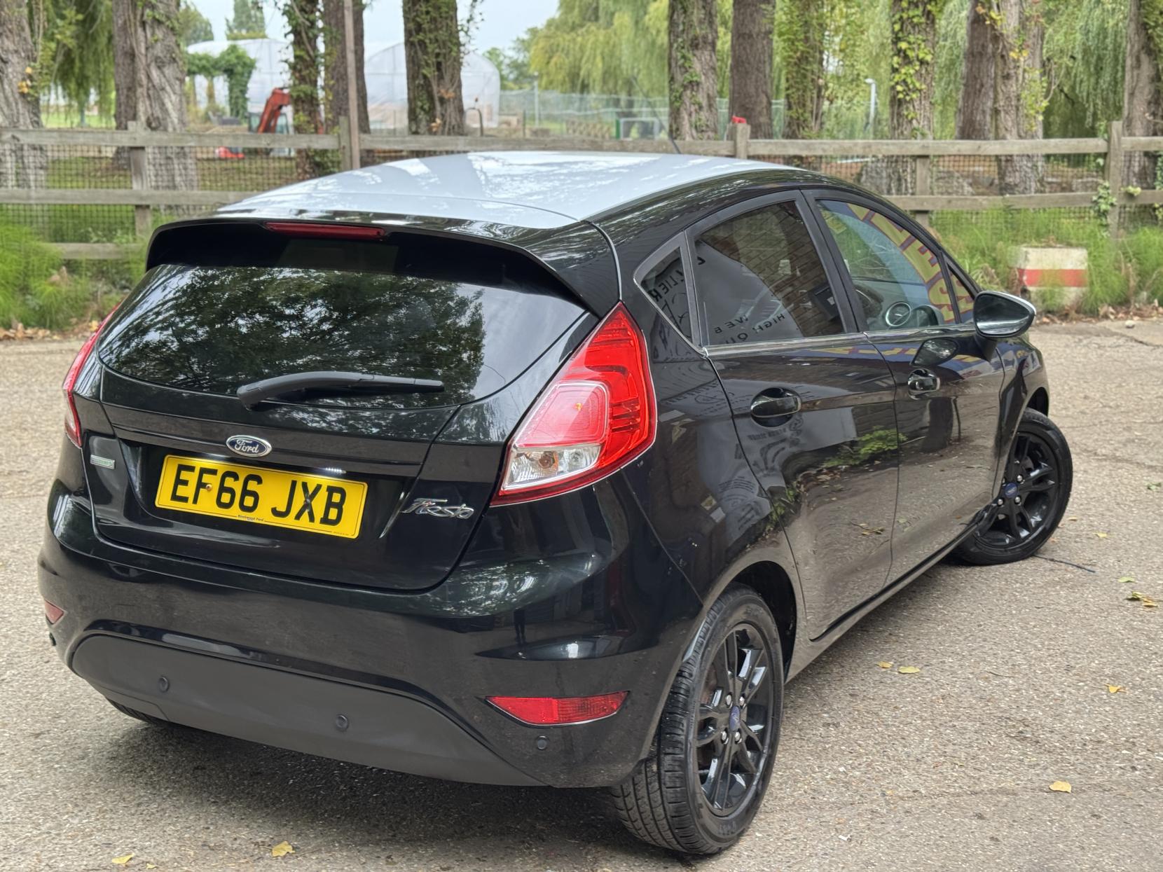 Ford Fiesta 1.0T EcoBoost Zetec Black Edition Hatchback 5dr Petrol Manual Euro 6 (s/s) (100 ps)