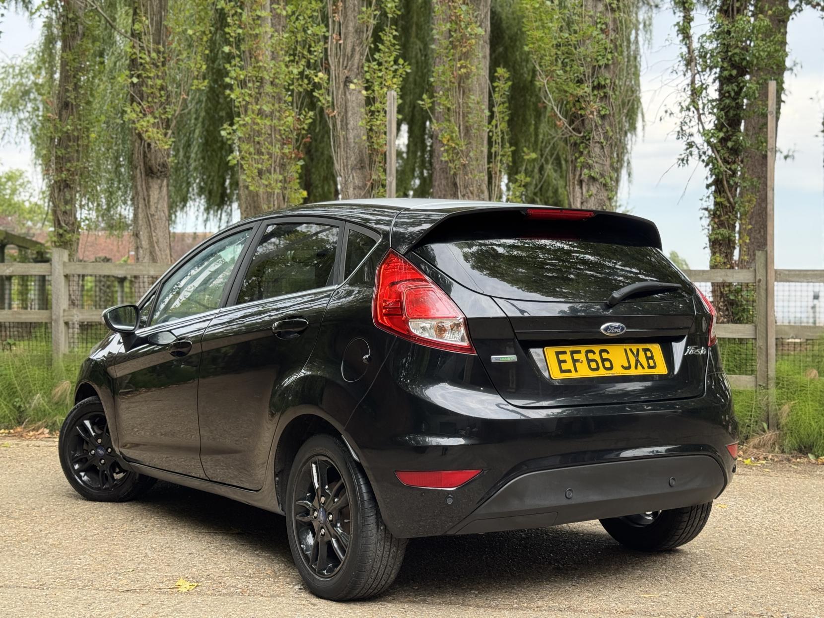 Ford Fiesta 1.0T EcoBoost Zetec Black Edition Hatchback 5dr Petrol Manual Euro 6 (s/s) (100 ps)