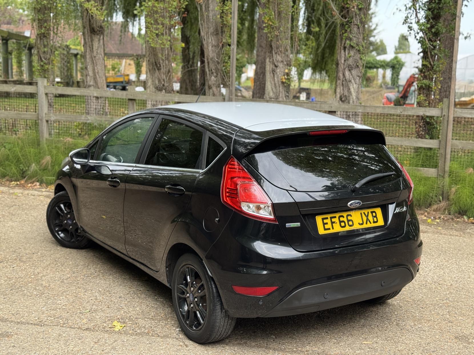 Ford Fiesta 1.0T EcoBoost Zetec Black Edition Hatchback 5dr Petrol Manual Euro 6 (s/s) (100 ps)