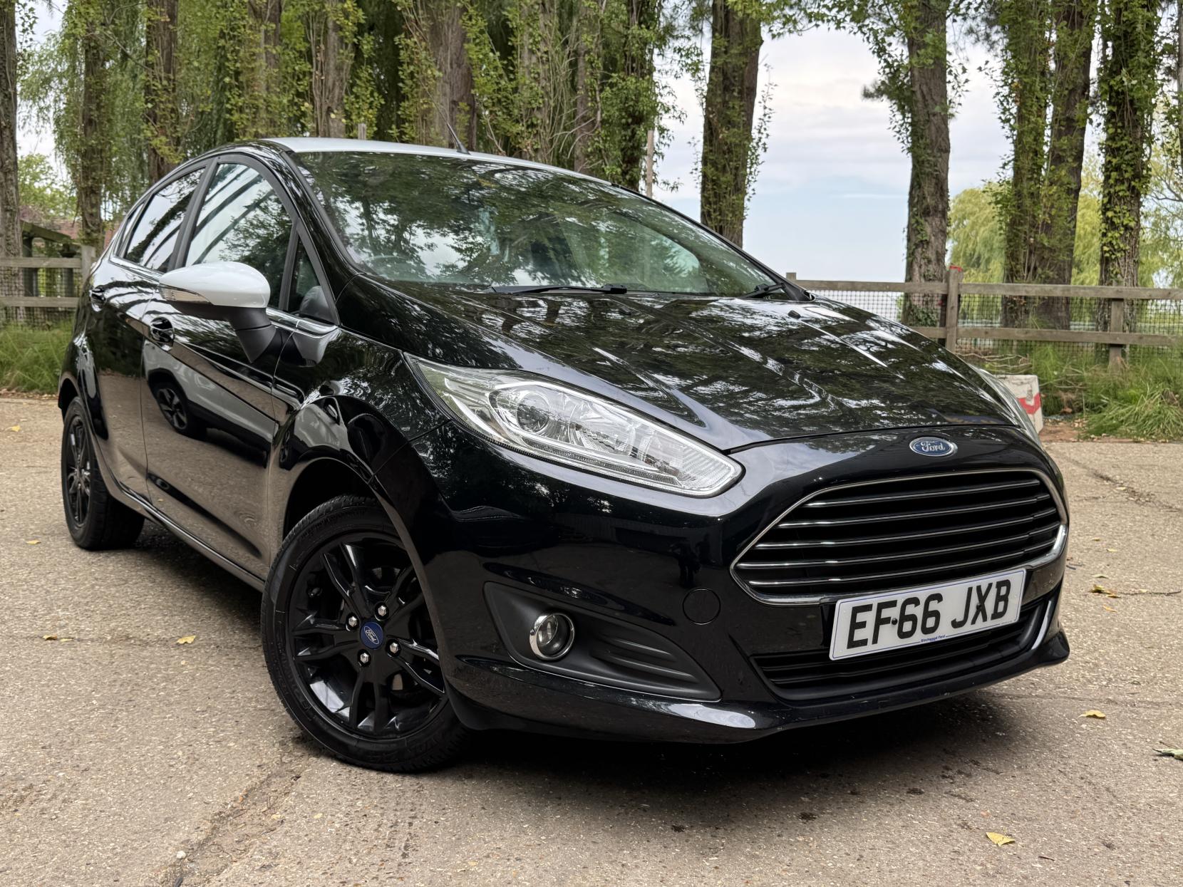 Ford Fiesta 1.0T EcoBoost Zetec Black Edition Hatchback 5dr Petrol Manual Euro 6 (s/s) (100 ps)