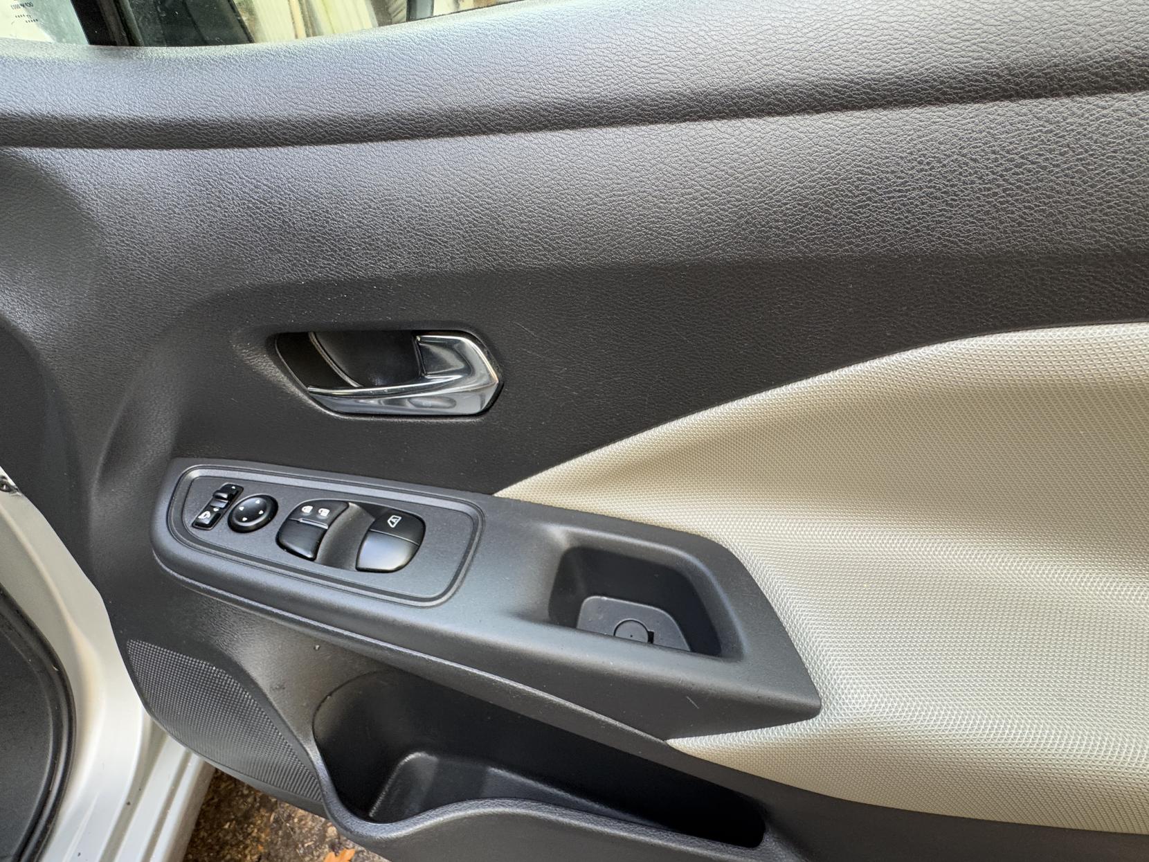 Nissan Micra 0.9 IG-T N-Connecta Hatchback 5dr Petrol Manual Euro 6 (s/s) (90 ps)