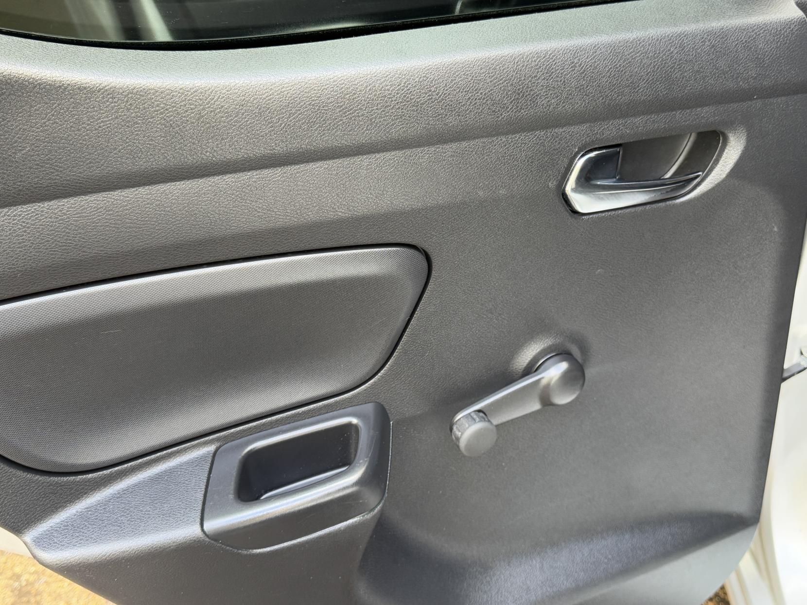 Nissan Micra 0.9 IG-T N-Connecta Hatchback 5dr Petrol Manual Euro 6 (s/s) (90 ps)