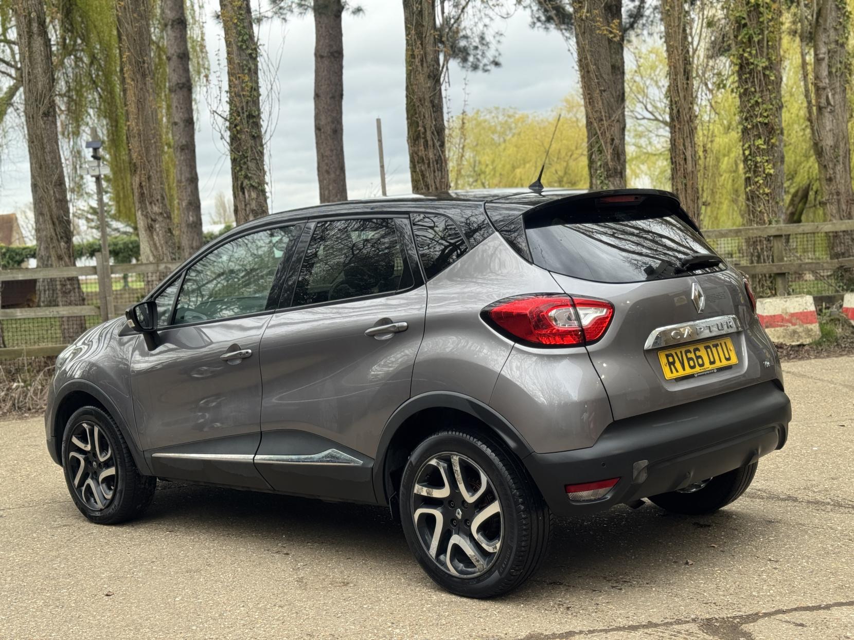 Renault Captur 0.9 TCe ENERGY Dynamique S Nav SUV 5dr Petrol Manual Euro 6 (s/s) (90 ps)