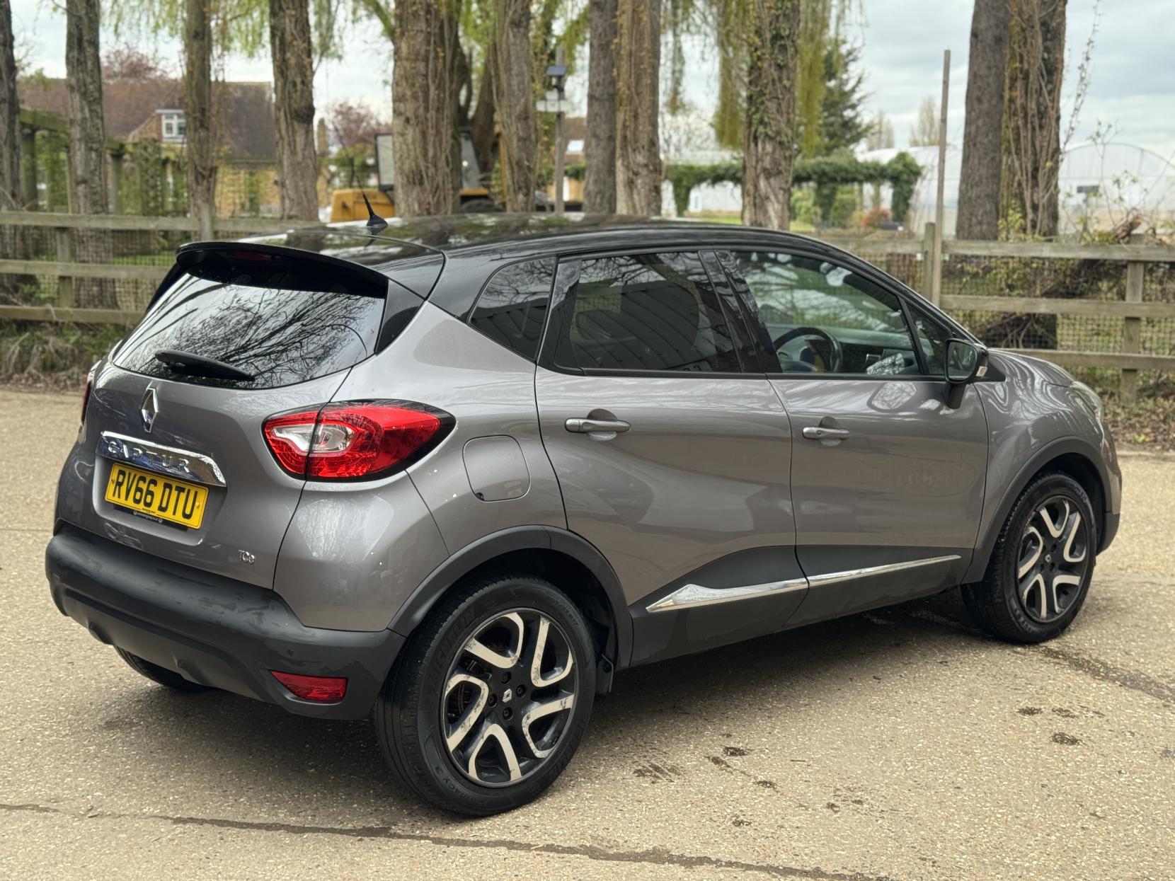 Renault Captur 0.9 TCe ENERGY Dynamique S Nav SUV 5dr Petrol Manual Euro 6 (s/s) (90 ps)