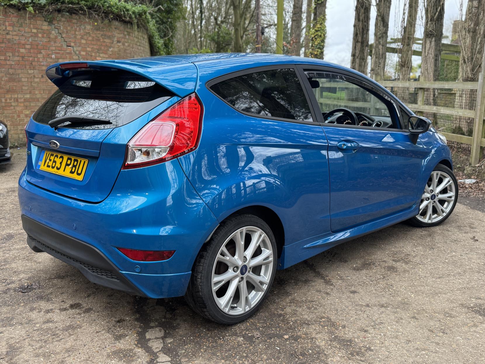 Ford Fiesta 1.0T EcoBoost Zetec S Hatchback 3dr Petrol Manual Euro 5 (s/s) (125 ps)