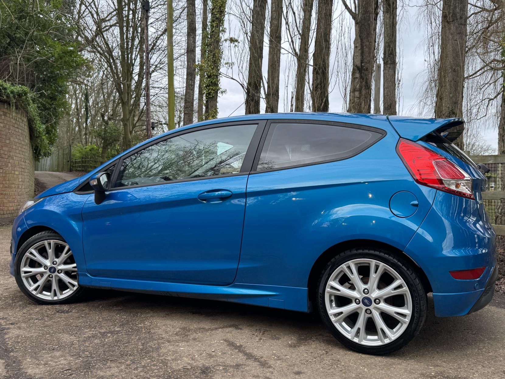 Ford Fiesta 1.0T EcoBoost Zetec S Hatchback 3dr Petrol Manual Euro 5 (s/s) (125 ps)