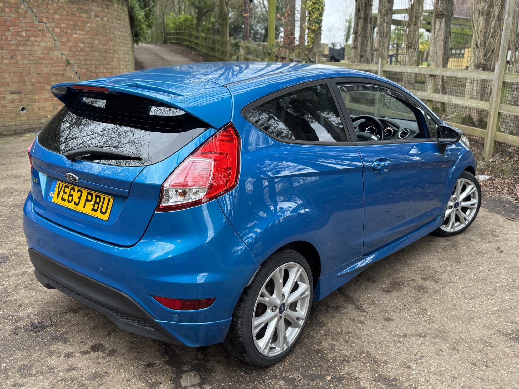 Ford Fiesta 1.0T EcoBoost Zetec S Hatchback 3dr Petrol Manual Euro 5 (s/s) (125 ps)