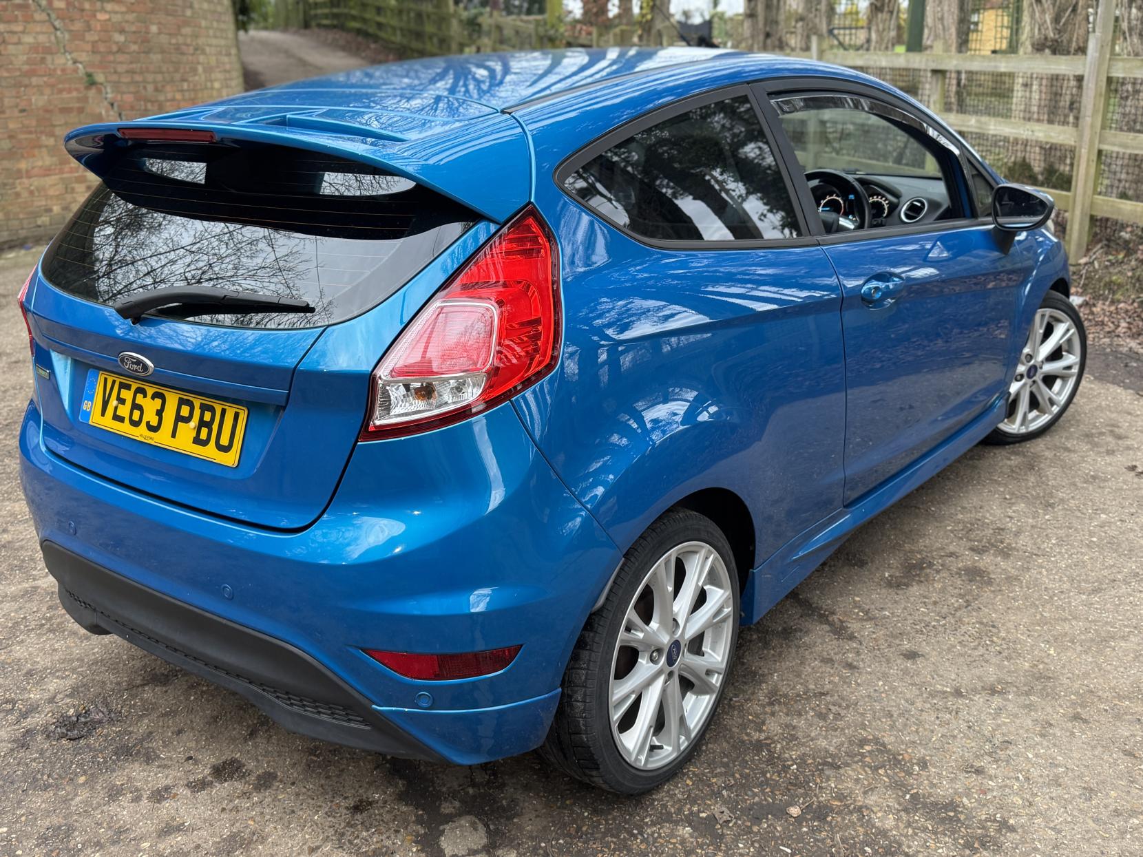 Ford Fiesta 1.0T EcoBoost Zetec S Hatchback 3dr Petrol Manual Euro 5 (s/s) (125 ps)