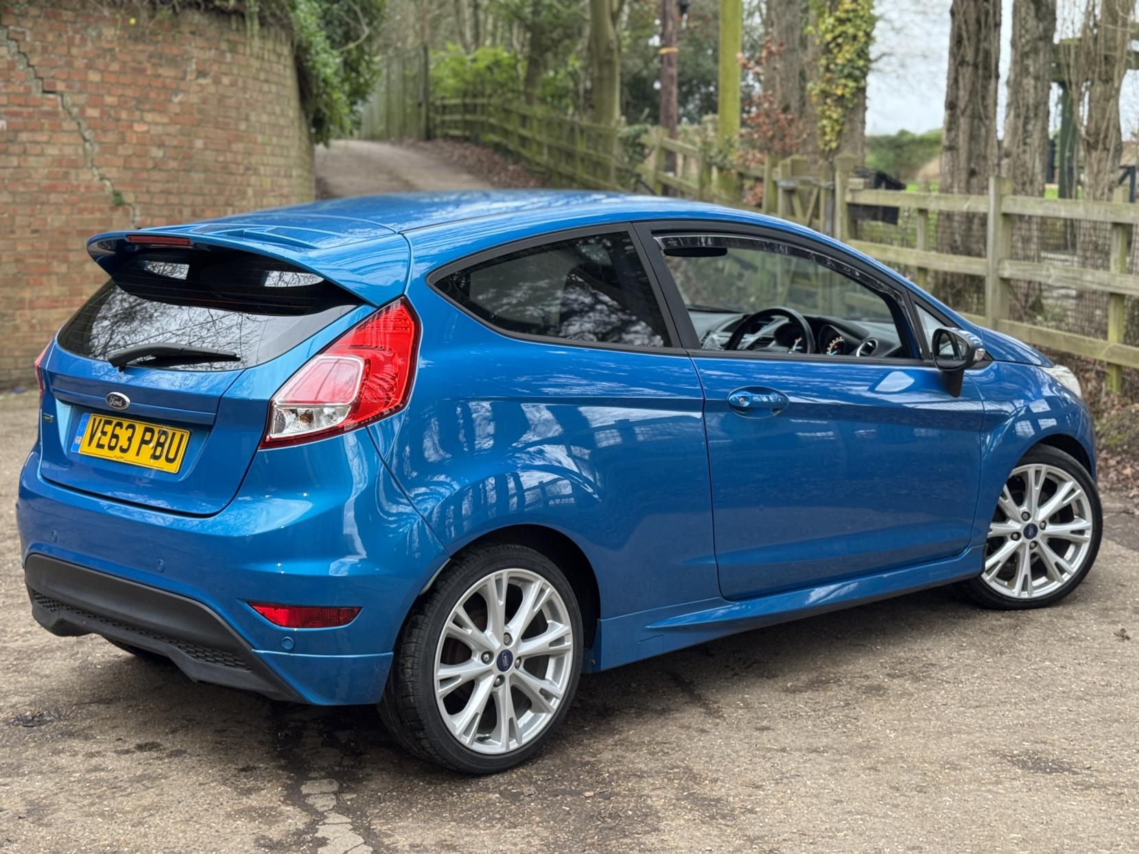 Ford Fiesta 1.0T EcoBoost Zetec S Hatchback 3dr Petrol Manual Euro 5 (s/s) (125 ps)