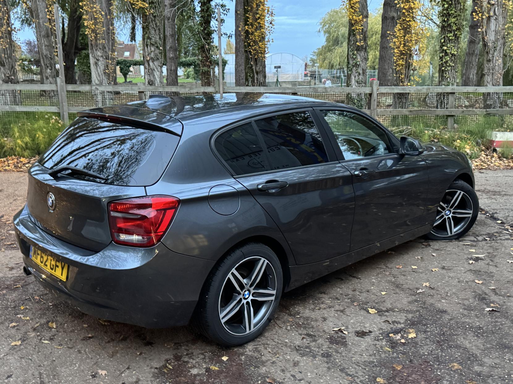 BMW 1 Series 1.6 114i Sport Hatchback 5dr Petrol Manual Euro 5 (s/s) (102 ps)