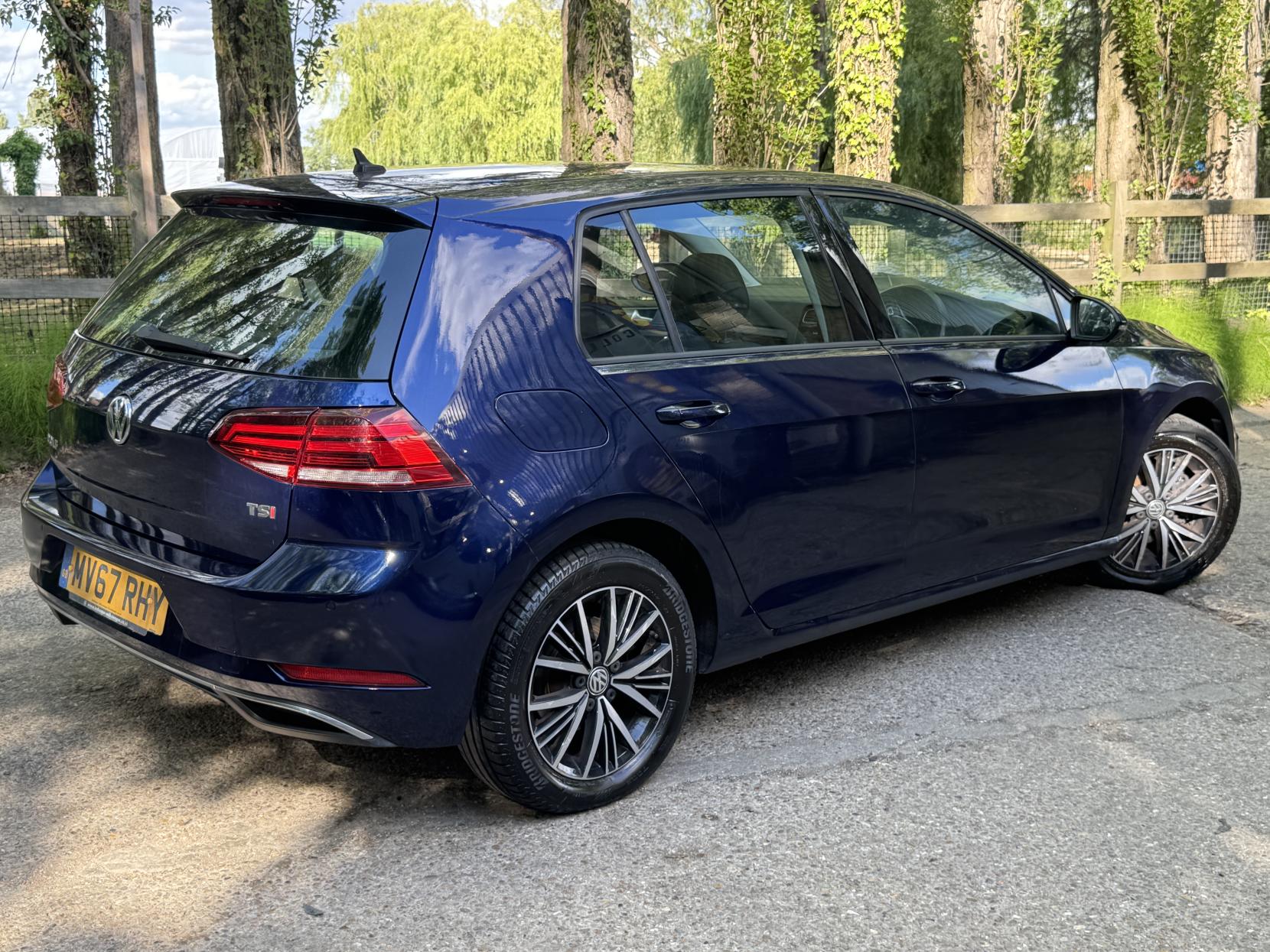 Volkswagen Golf 1.4 TSI BlueMotion Tech SE Hatchback 5dr Petrol Manual Euro 6 (s/s) (125 ps)
