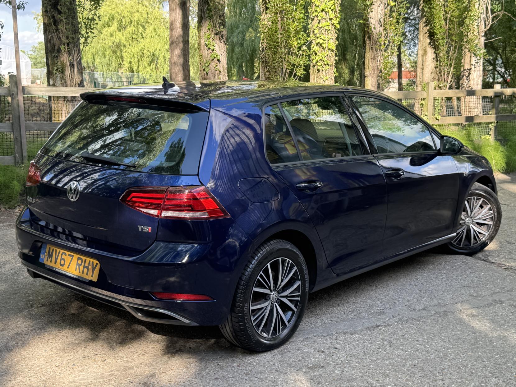 Volkswagen Golf 1.4 TSI BlueMotion Tech SE Hatchback 5dr Petrol Manual Euro 6 (s/s) (125 ps)