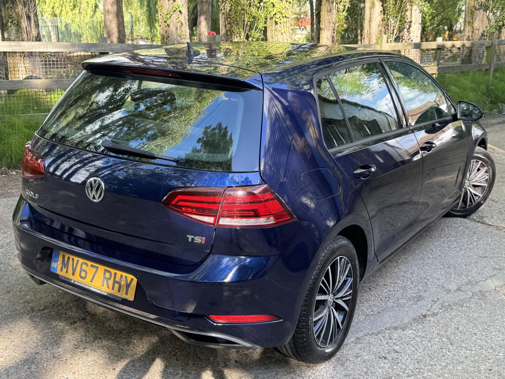 Volkswagen Golf 1.4 TSI BlueMotion Tech SE Hatchback 5dr Petrol Manual Euro 6 (s/s) (125 ps)