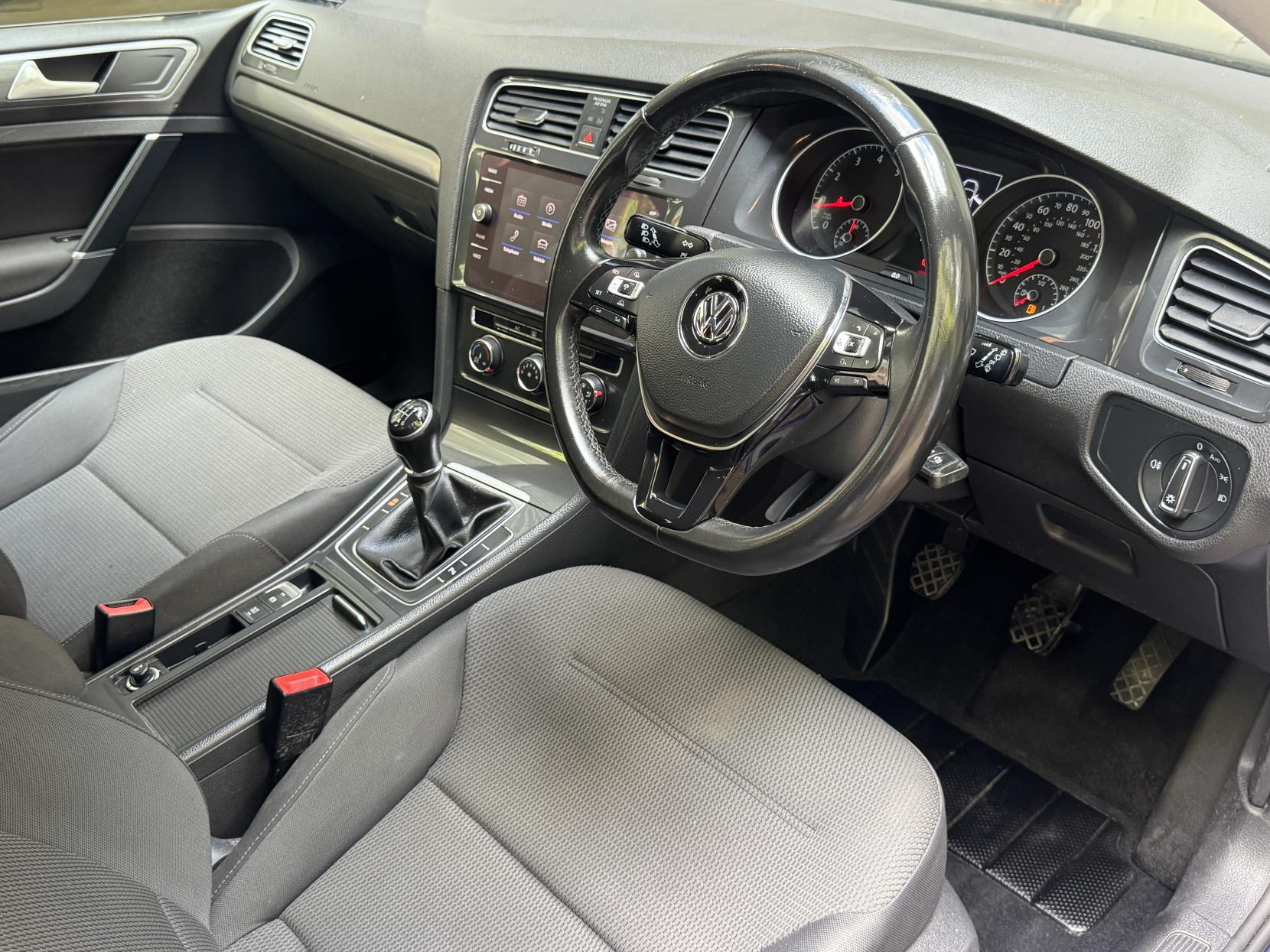 Volkswagen Golf 1.4 TSI BlueMotion Tech SE Hatchback 5dr Petrol Manual Euro 6 (s/s) (125 ps)