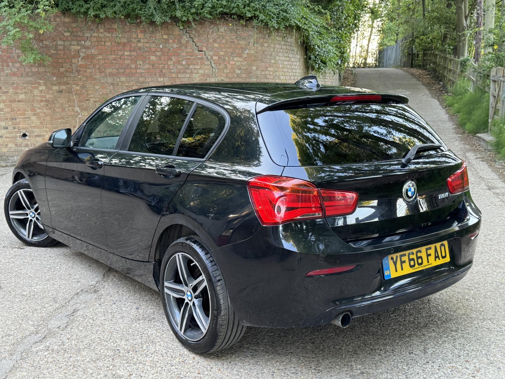 BMW 1 Series 1.5 118i Sport Hatchback 5dr Petrol Manual Euro 6 (s/s) (136 ps)