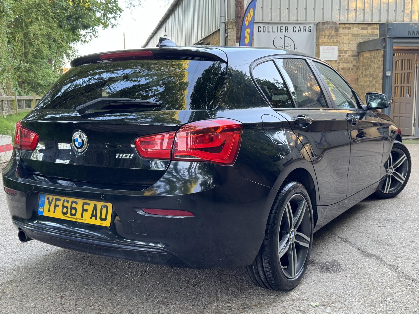BMW 1 Series 1.5 118i Sport Hatchback 5dr Petrol Manual Euro 6 (s/s) (136 ps)