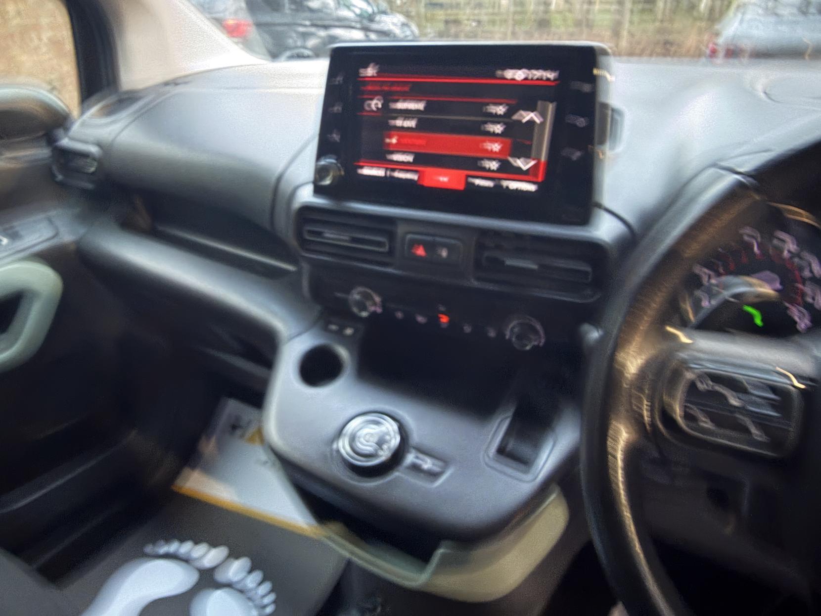 Citroen Berlingo 1.5 BlueHDi Feel XL MPV 5dr Diesel EAT Euro 6 (s/s) (130 ps)