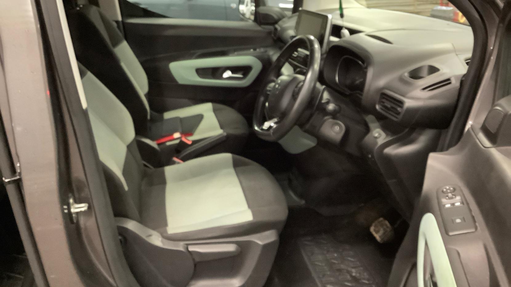 Citroen Berlingo 1.5 BlueHDi Feel XL MPV 5dr Diesel EAT Euro 6 (s/s) (130 ps)