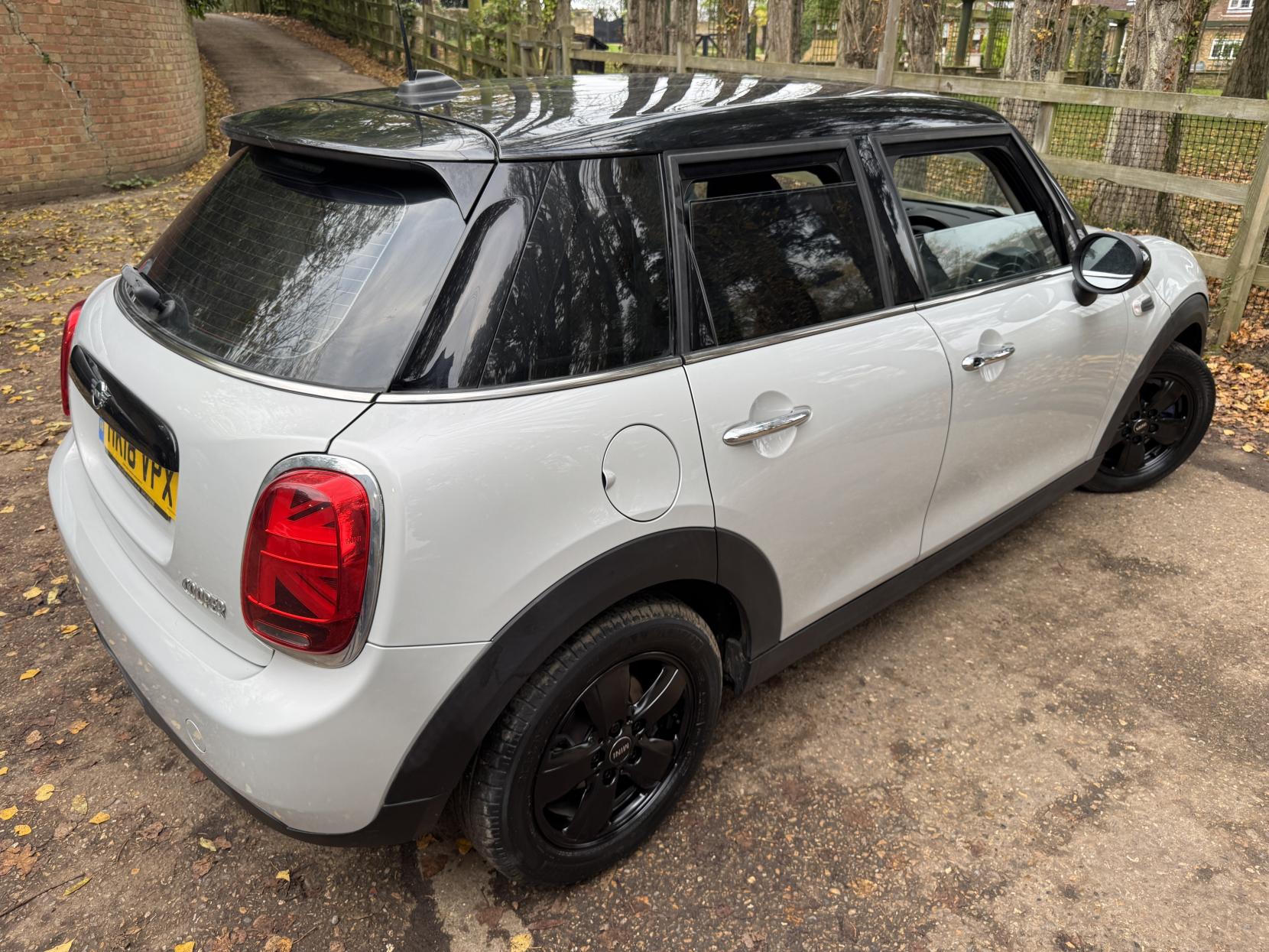 MINI Hatch 1.5 Cooper Hatchback 5dr Petrol Manual Euro 6 (s/s) (136 ps)