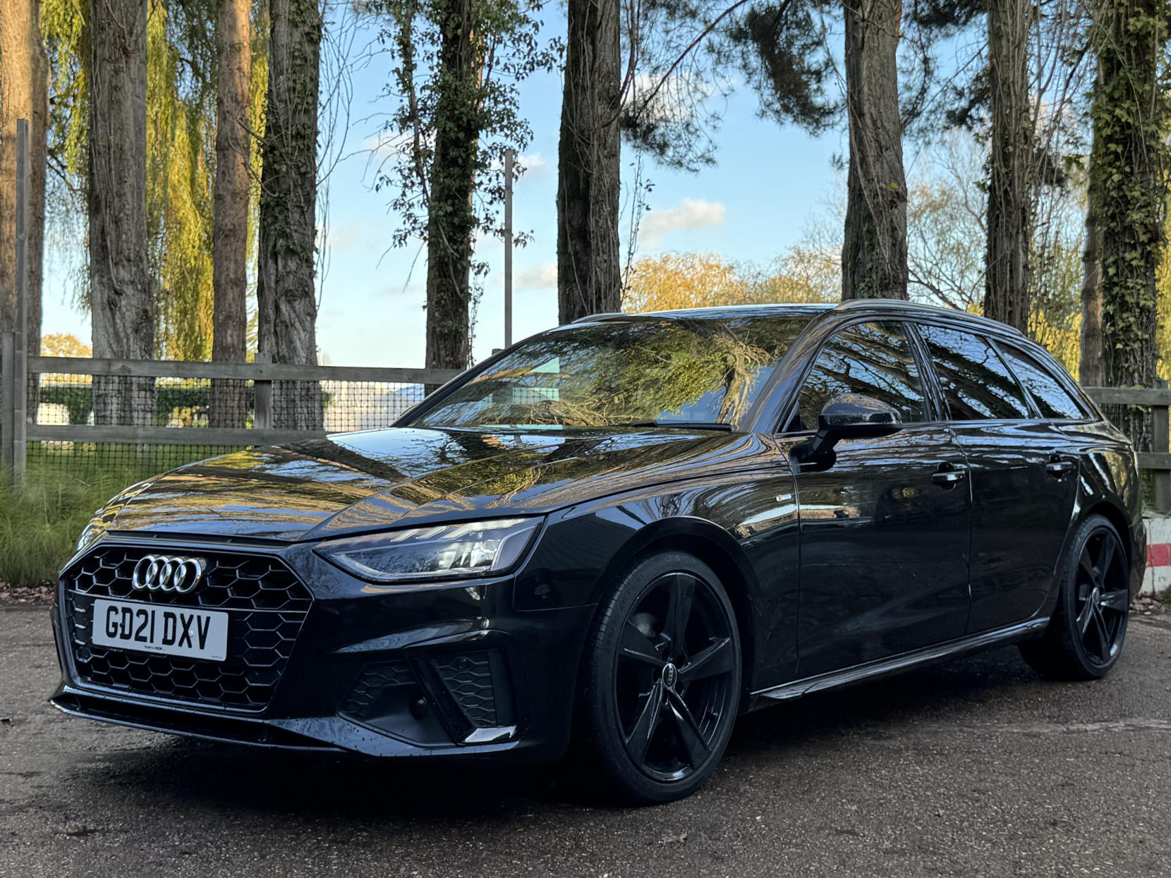 Audi A4 Avant 2.0 TDI 35 S line Estate 5dr Diesel S Tronic Euro 6 (s/s) (163 ps)