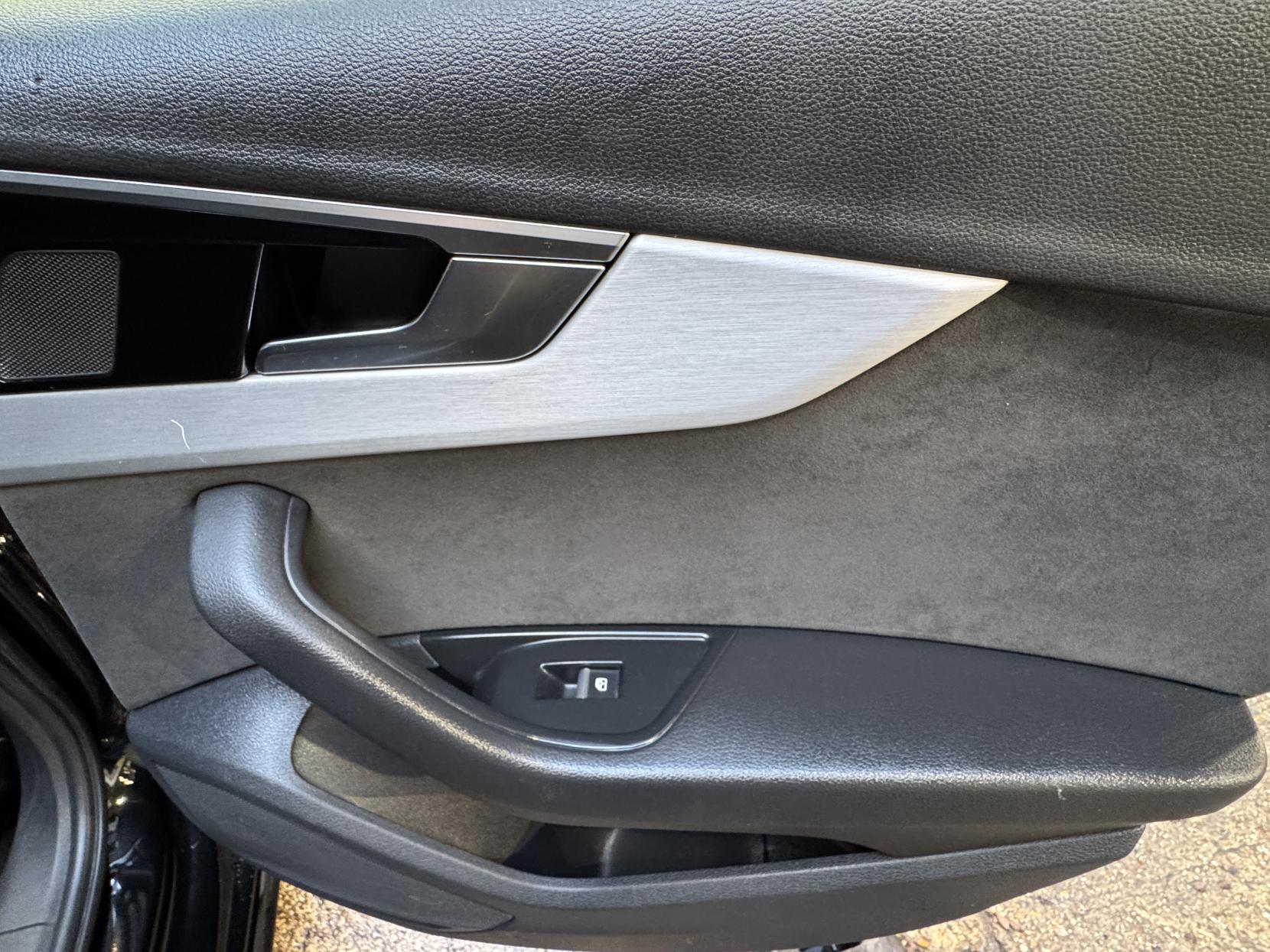 Audi A4 Avant 2.0 TDI 35 S line Estate 5dr Diesel S Tronic Euro 6 (s/s) (163 ps)