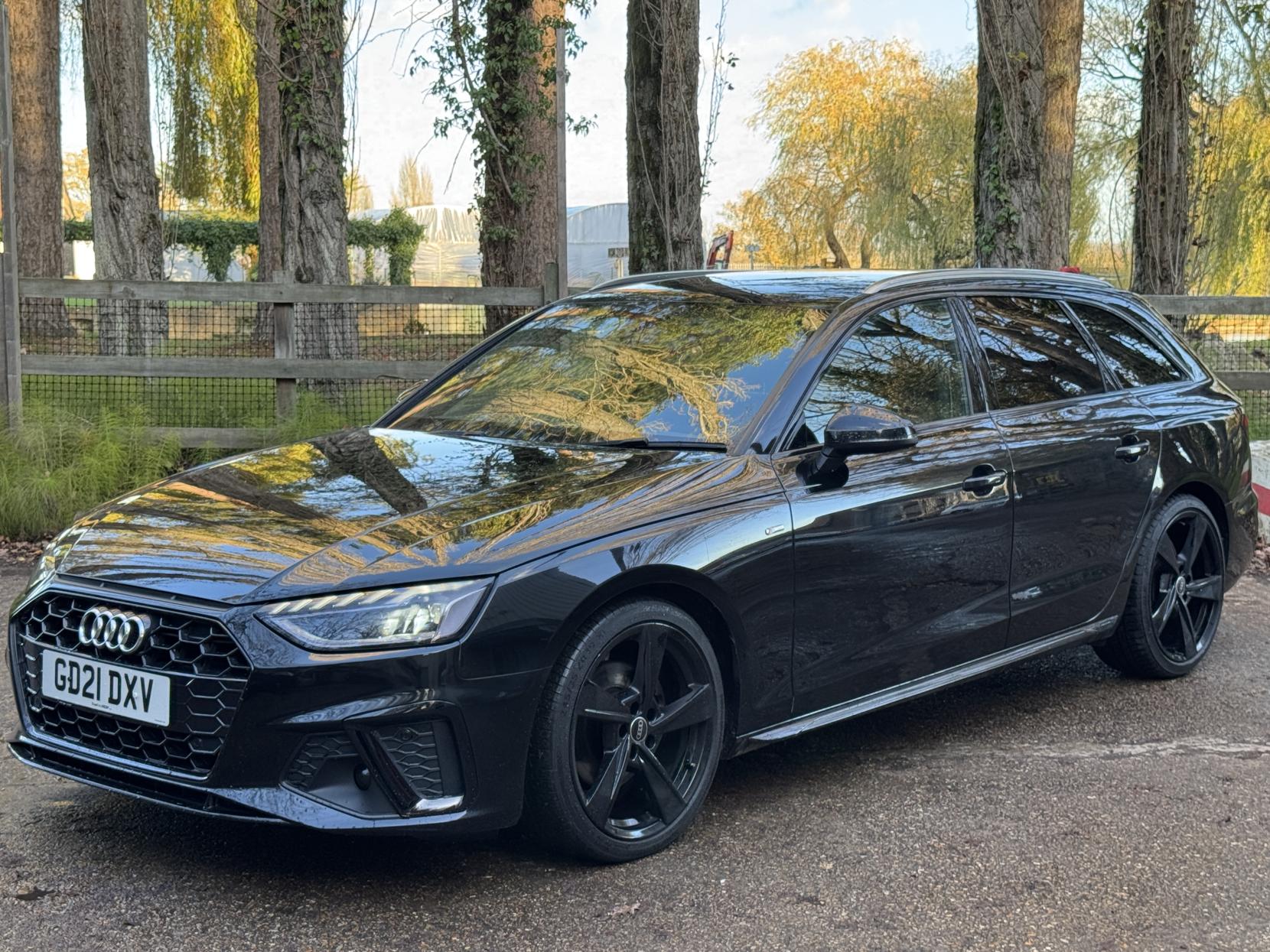 Audi A4 Avant 2.0 TDI 35 S line Estate 5dr Diesel S Tronic Euro 6 (s/s) (163 ps)