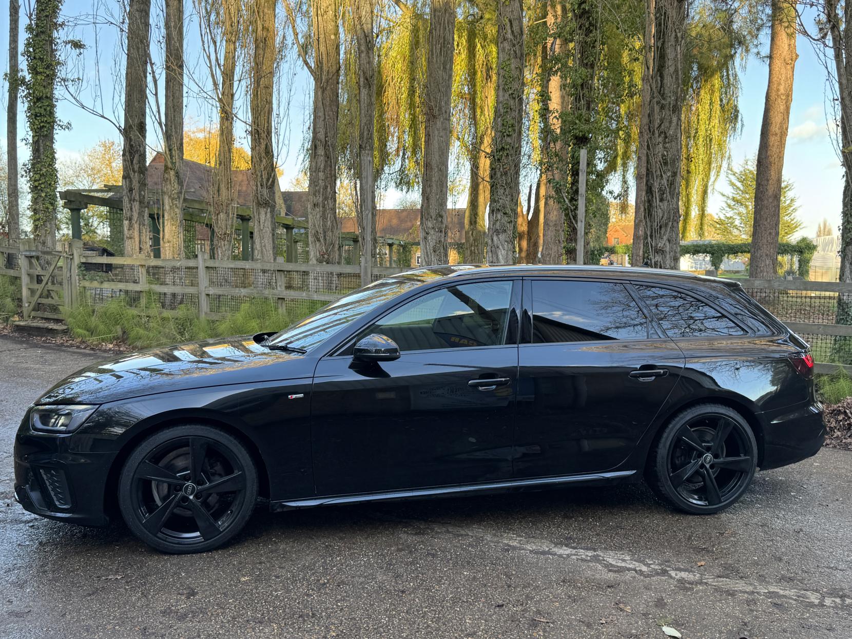 Audi A4 Avant 2.0 TDI 35 S line Estate 5dr Diesel S Tronic Euro 6 (s/s) (163 ps)