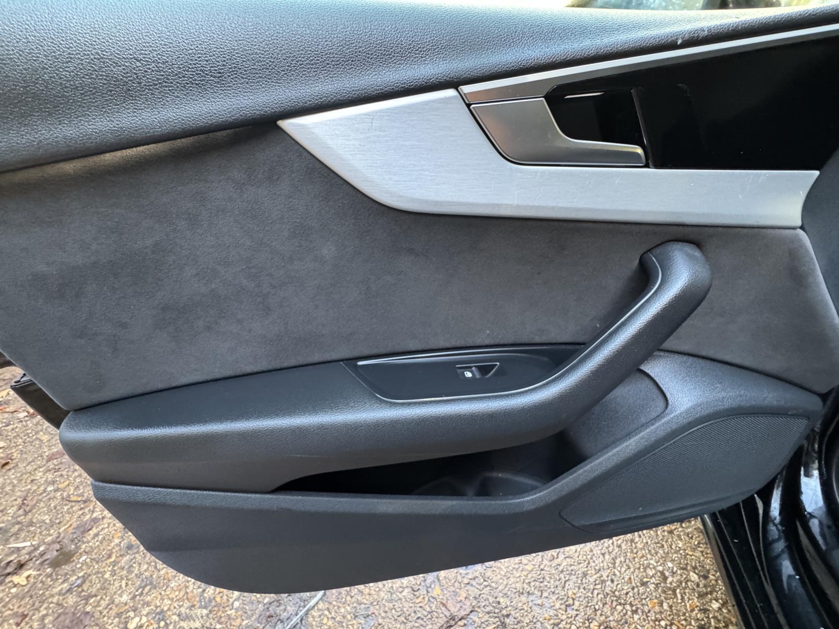 Audi A4 Avant 2.0 TDI 35 S line Estate 5dr Diesel S Tronic Euro 6 (s/s) (163 ps)