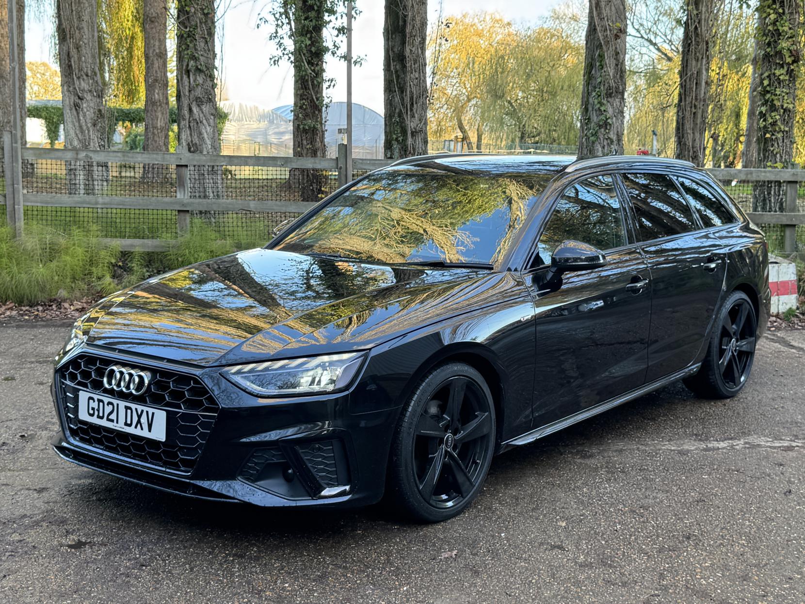 Audi A4 Avant 2.0 TDI 35 S line Estate 5dr Diesel S Tronic Euro 6 (s/s) (163 ps)