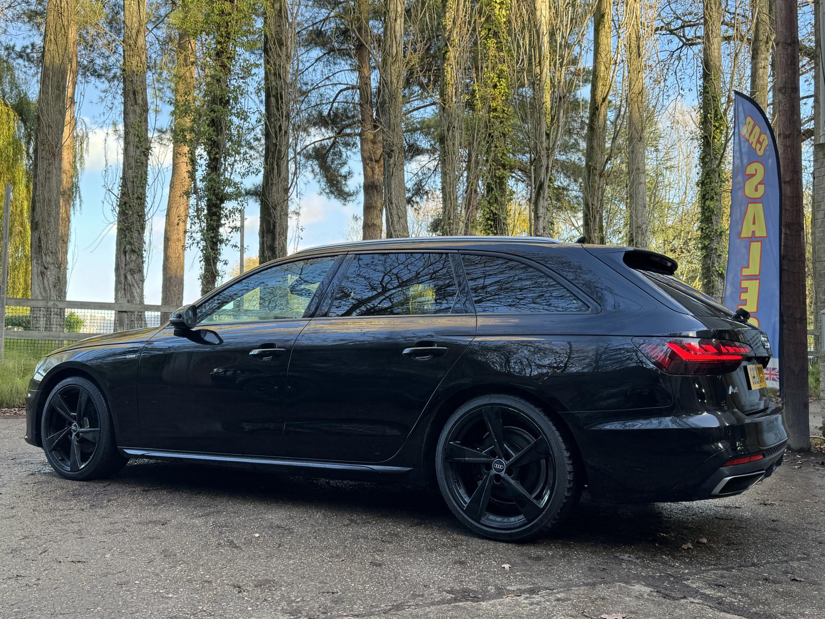 Audi A4 Avant 2.0 TDI 35 S line Estate 5dr Diesel S Tronic Euro 6 (s/s) (163 ps)