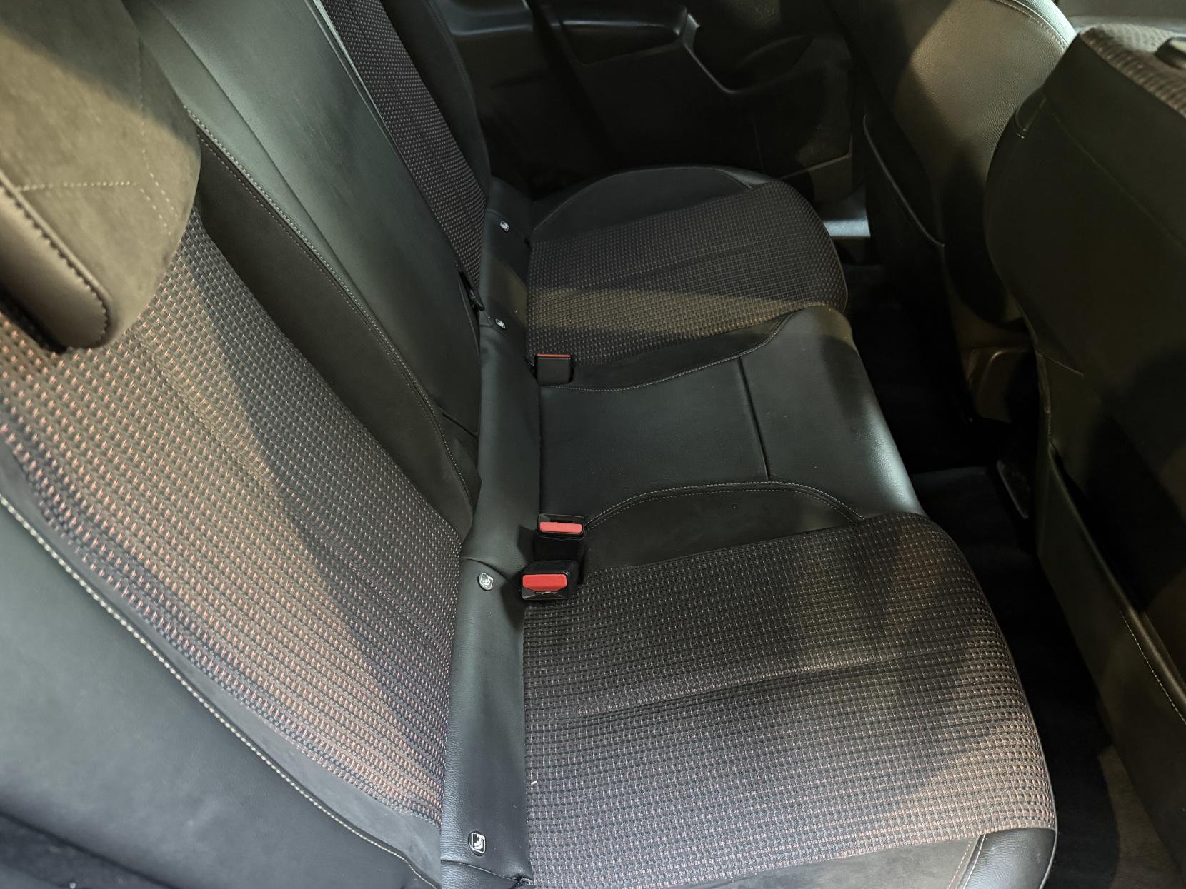 DS AUTOMOBILES DS 3 CROSSBACK 1.5 BlueHDi Performance Line Crossback 5dr Diesel Manual Euro 6 (s/s) (110 ps)