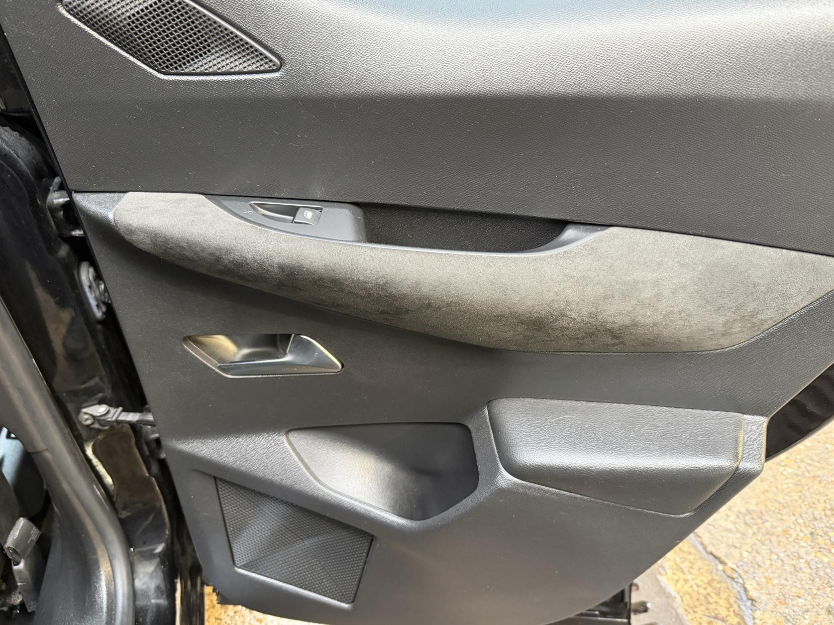 DS AUTOMOBILES DS 3 CROSSBACK 1.5 BlueHDi Performance Line Crossback 5dr Diesel Manual Euro 6 (s/s) (110 ps)