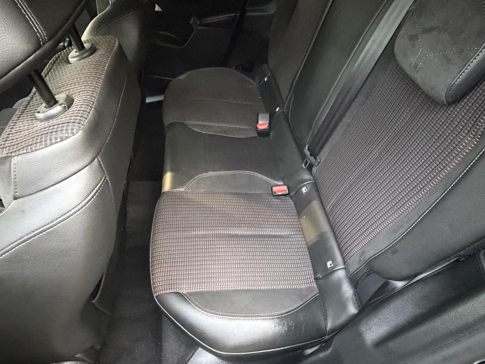 DS AUTOMOBILES DS 3 CROSSBACK 1.5 BlueHDi Performance Line Crossback 5dr Diesel Manual Euro 6 (s/s) (110 ps)