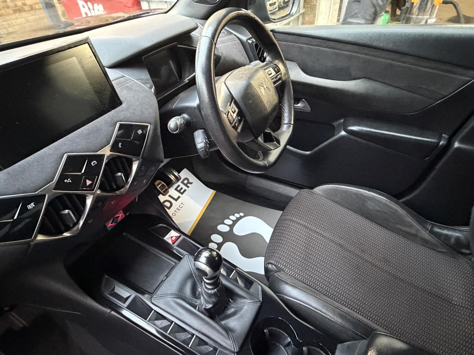 DS AUTOMOBILES DS 3 CROSSBACK 1.5 BlueHDi Performance Line Crossback 5dr Diesel Manual Euro 6 (s/s) (110 ps)