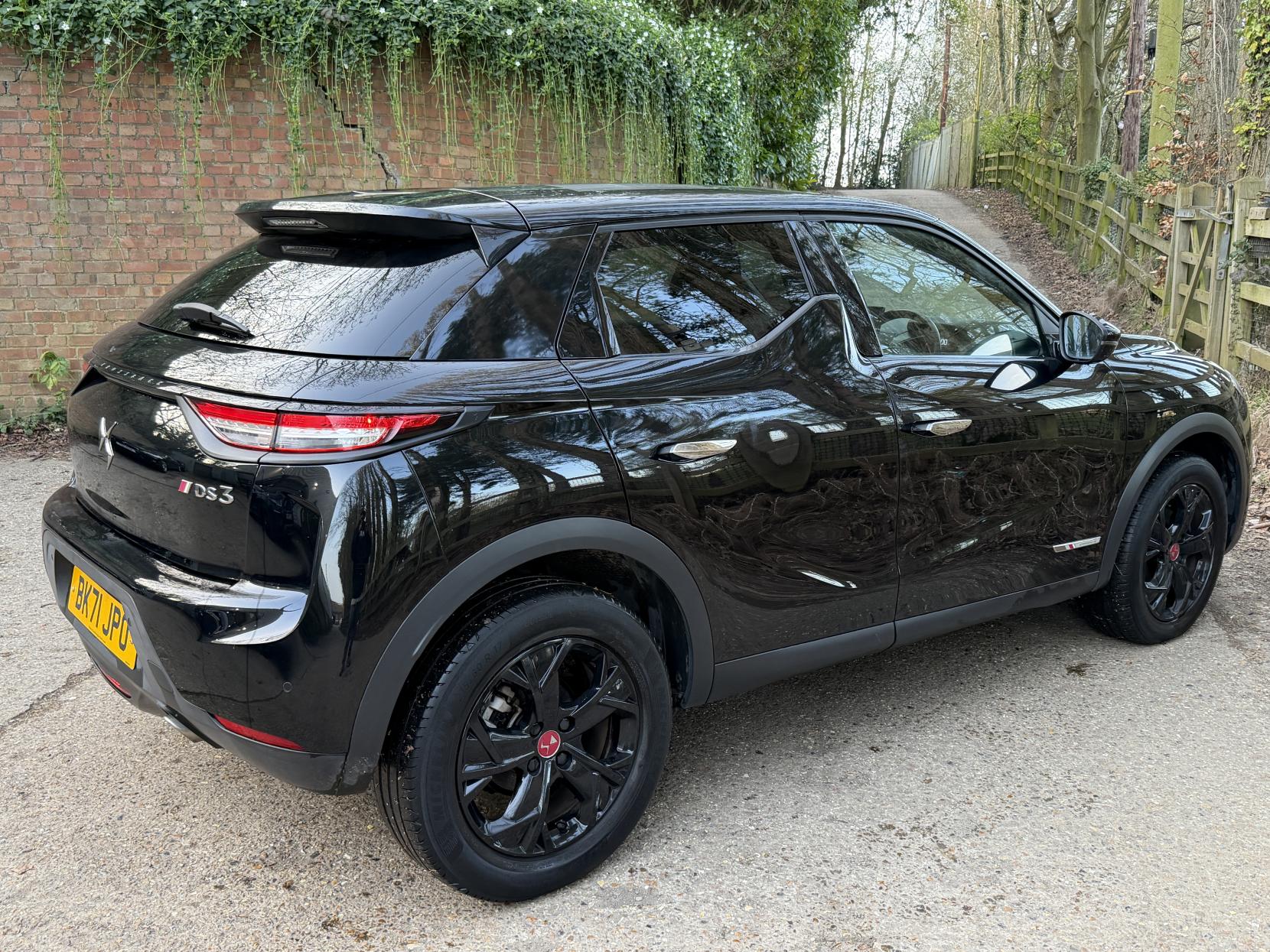 DS AUTOMOBILES DS 3 CROSSBACK 1.5 BlueHDi Performance Line Crossback 5dr Diesel Manual Euro 6 (s/s) (110 ps)