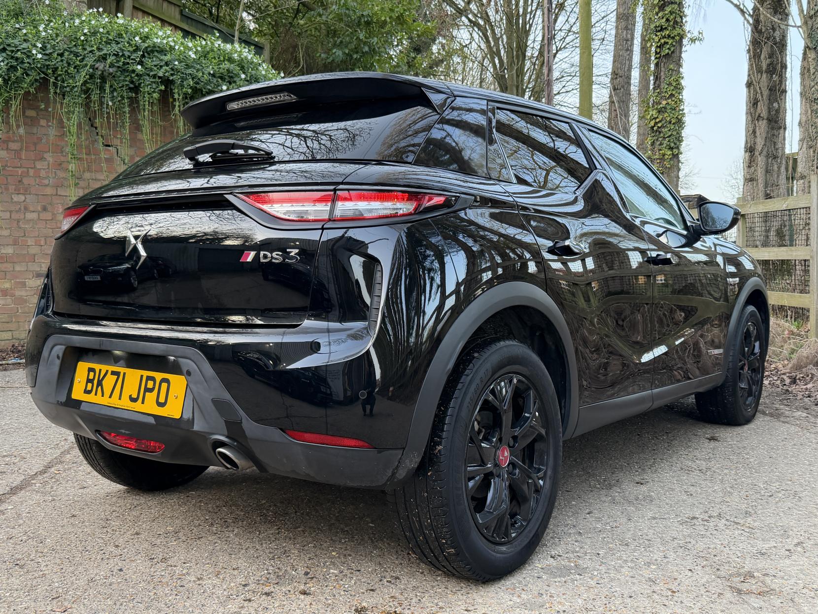 DS AUTOMOBILES DS 3 CROSSBACK 1.5 BlueHDi Performance Line Crossback 5dr Diesel Manual Euro 6 (s/s) (110 ps)