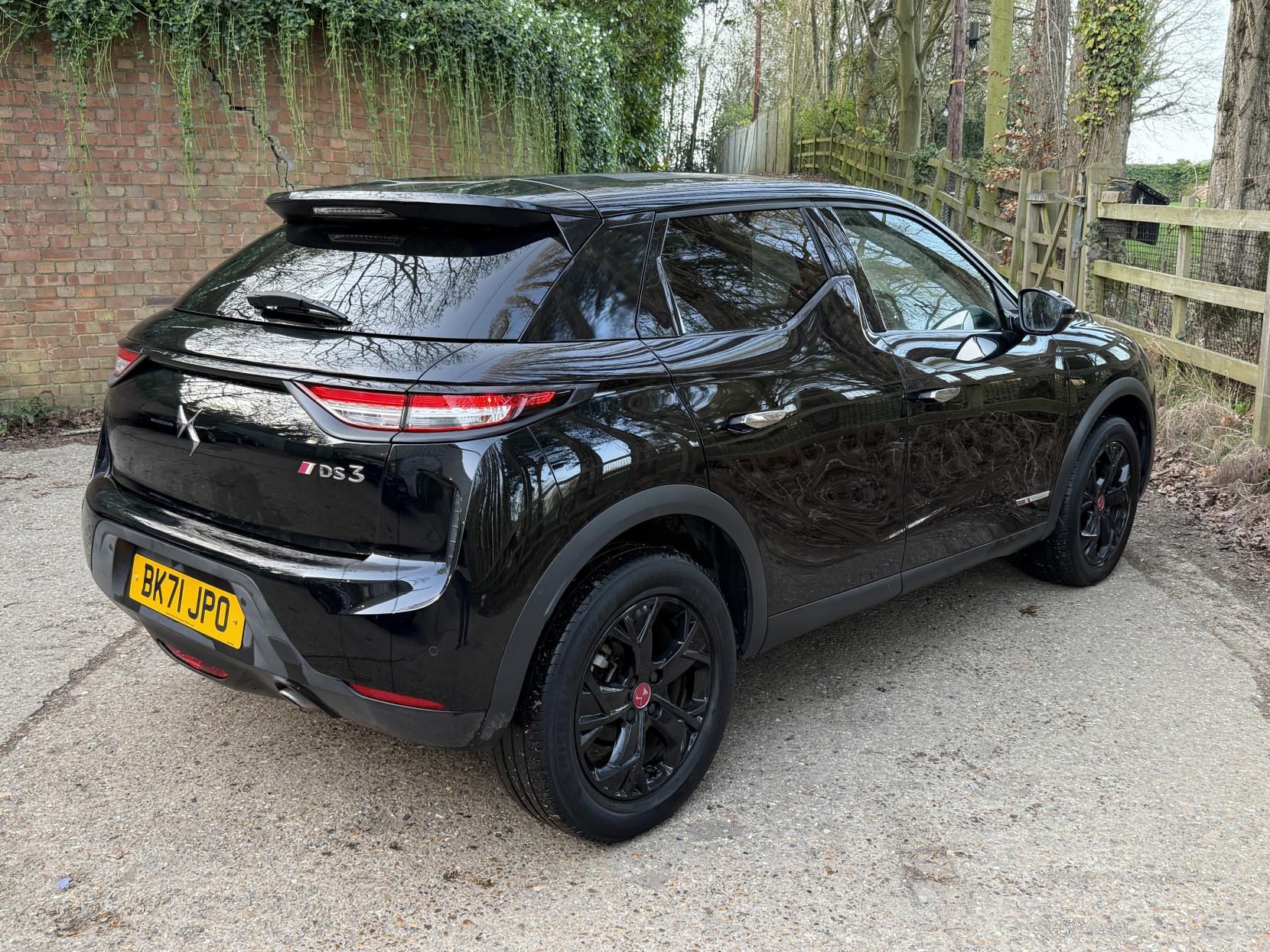 DS AUTOMOBILES DS 3 CROSSBACK 1.5 BlueHDi Performance Line Crossback 5dr Diesel Manual Euro 6 (s/s) (110 ps)