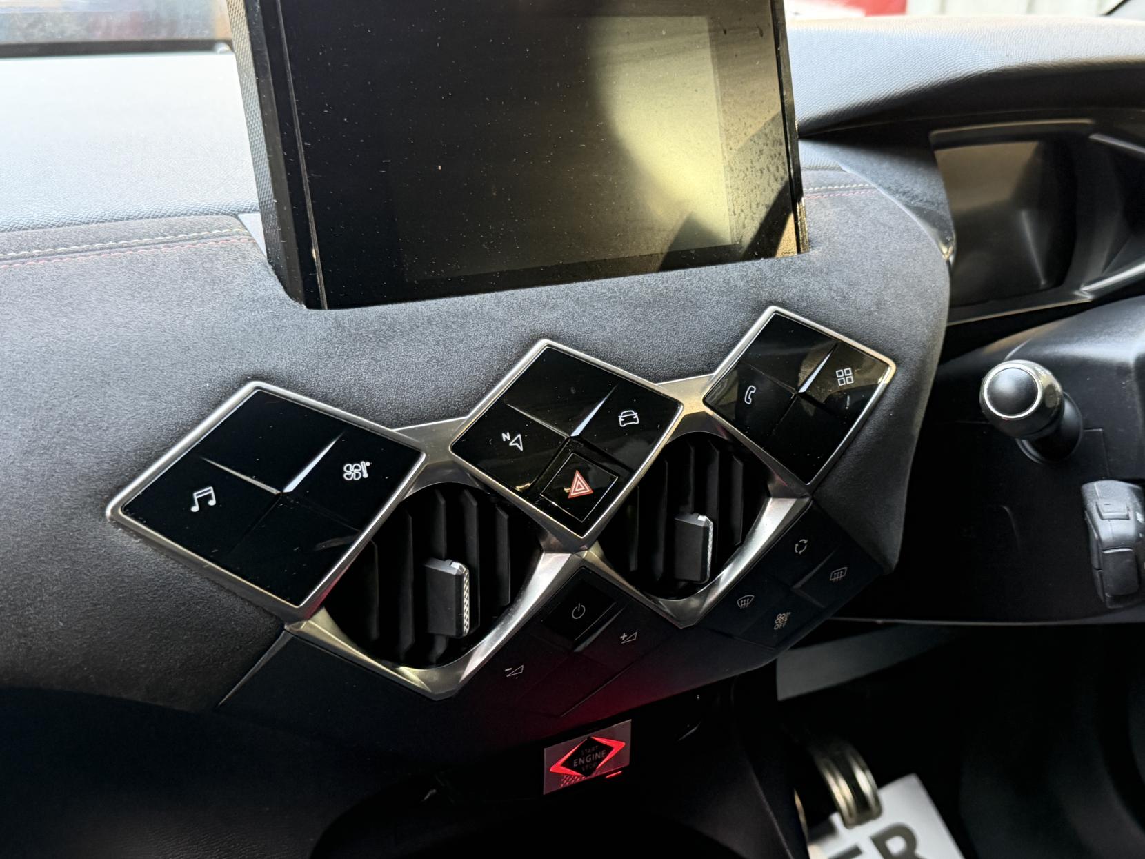 DS AUTOMOBILES DS 3 CROSSBACK 1.5 BlueHDi Performance Line Crossback 5dr Diesel Manual Euro 6 (s/s) (110 ps)